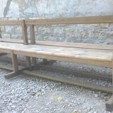 Pairs large church pew