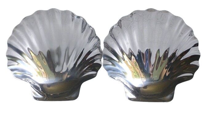 2 shell-shaped bowls in stainless steel