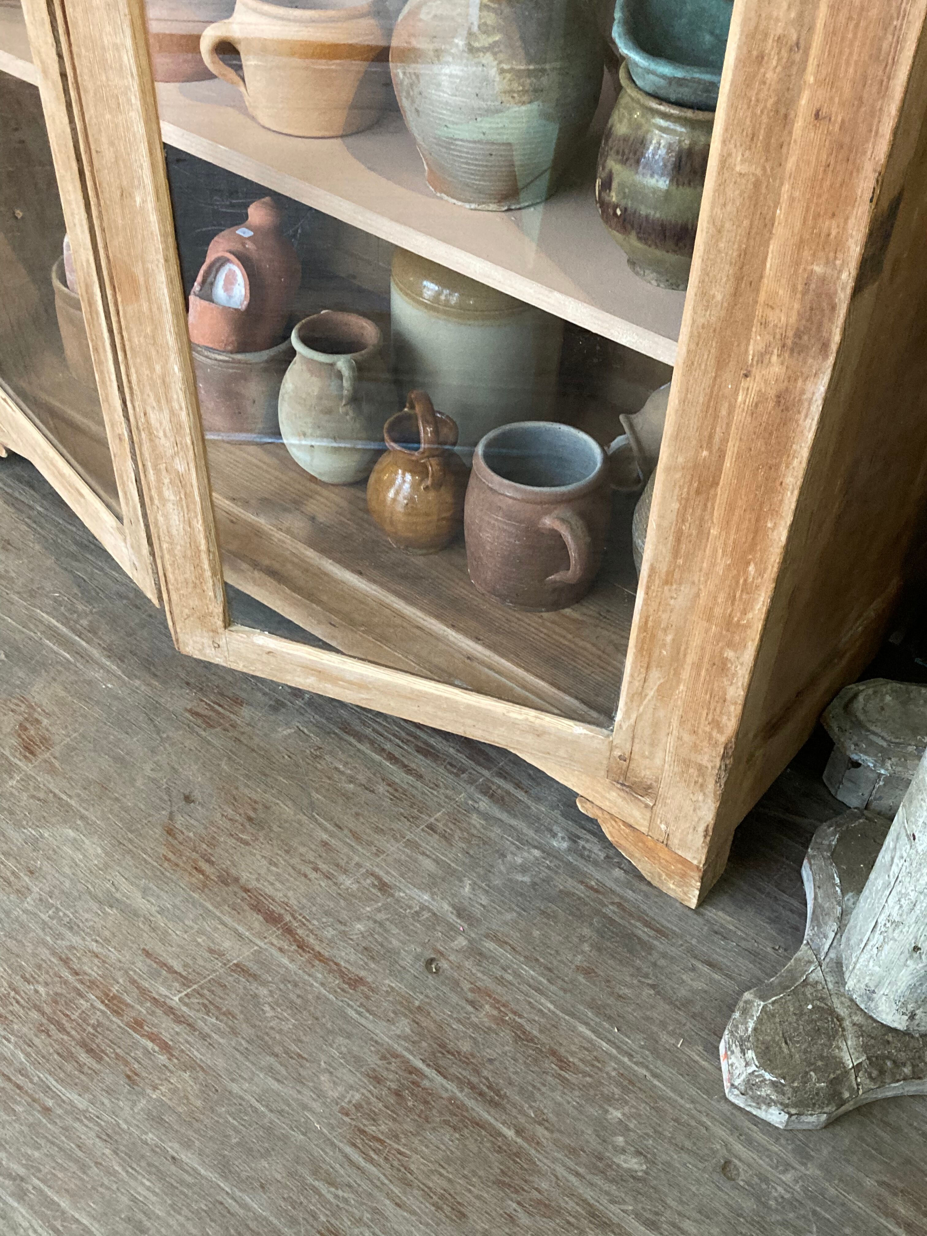 Glass cabinet