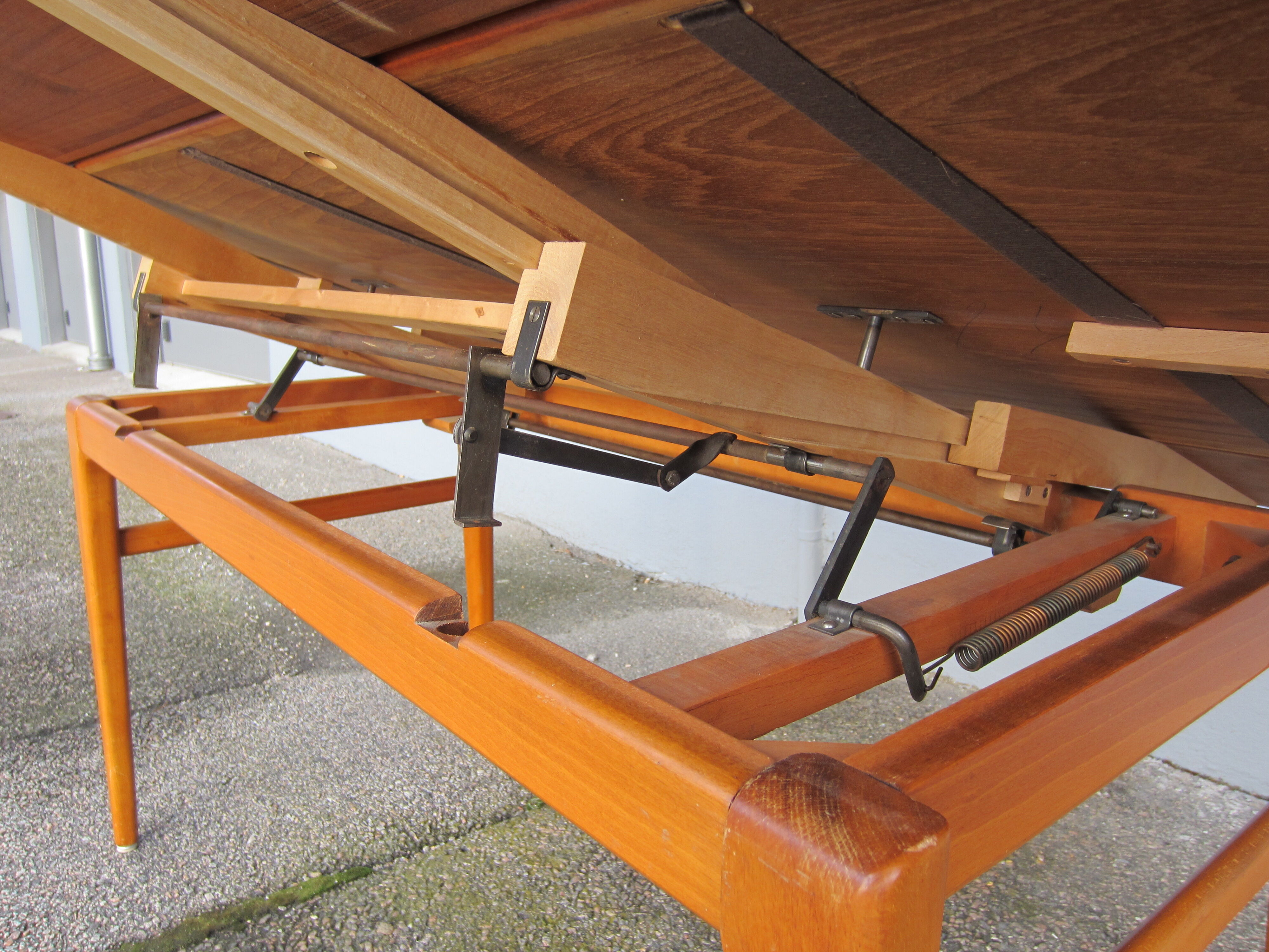 Scandinavian teak coffee table that can be upgraded to a dining table