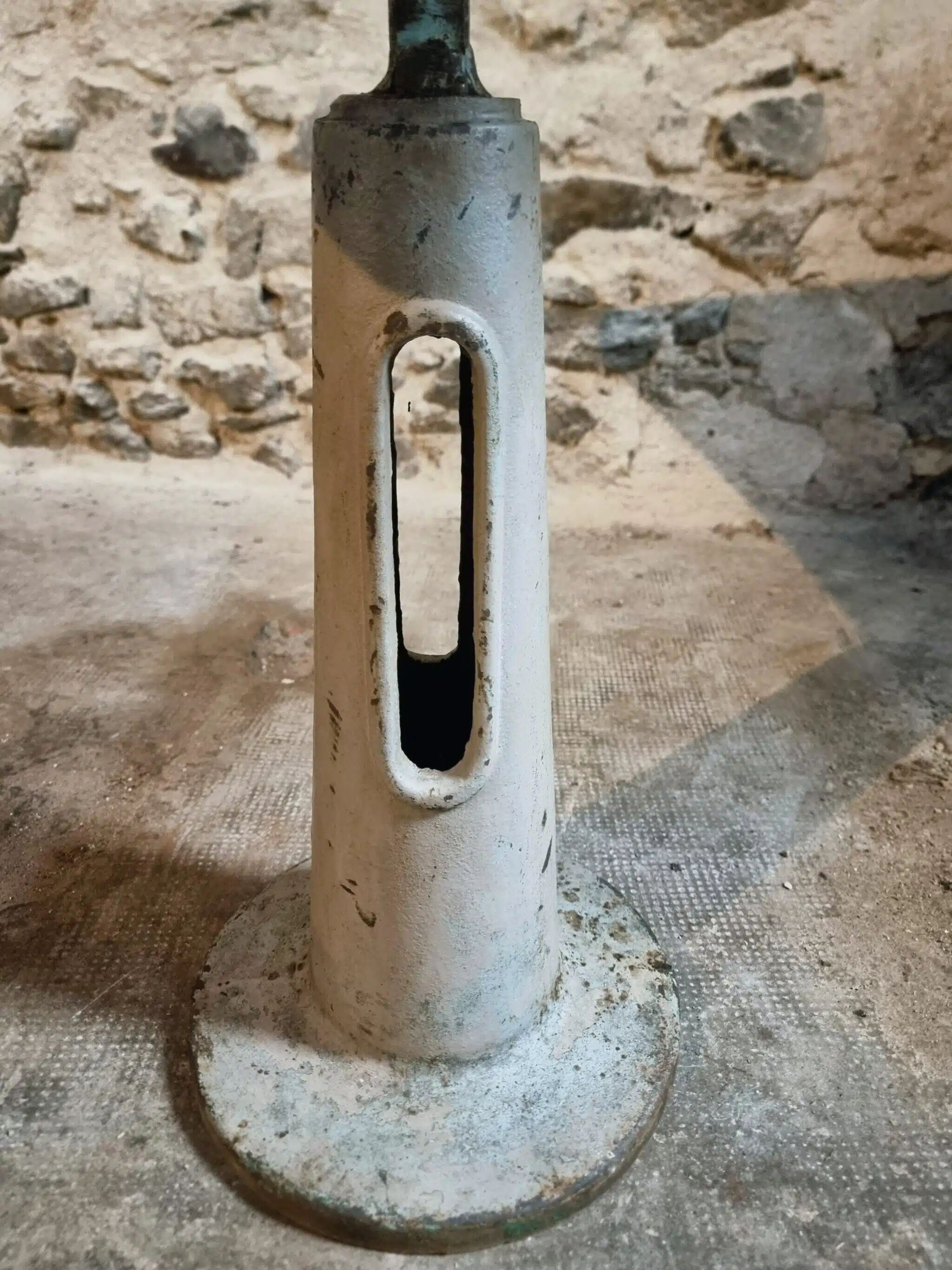 Table de bistrot de jardin industrielle avec plateau en terrazzo, France, milieu du XXe siècle