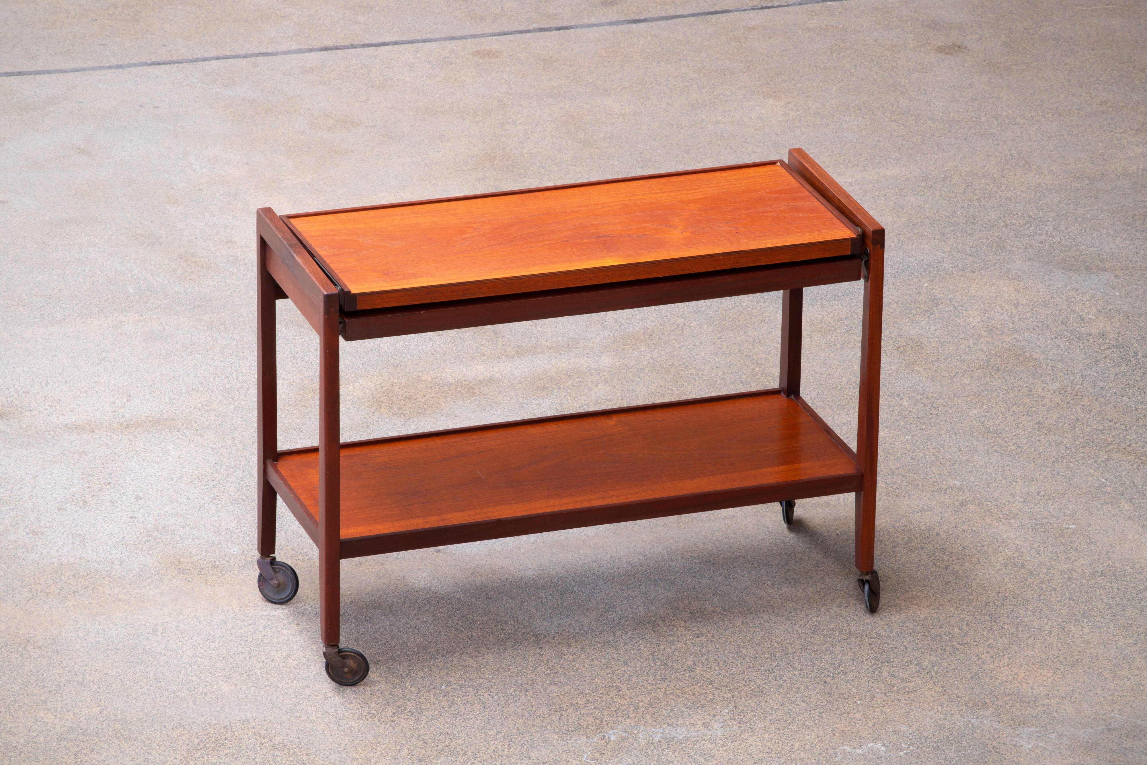 Retractable scandinavian dessert 99cm