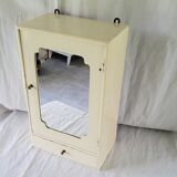 Toilet cabinet or pharmacy