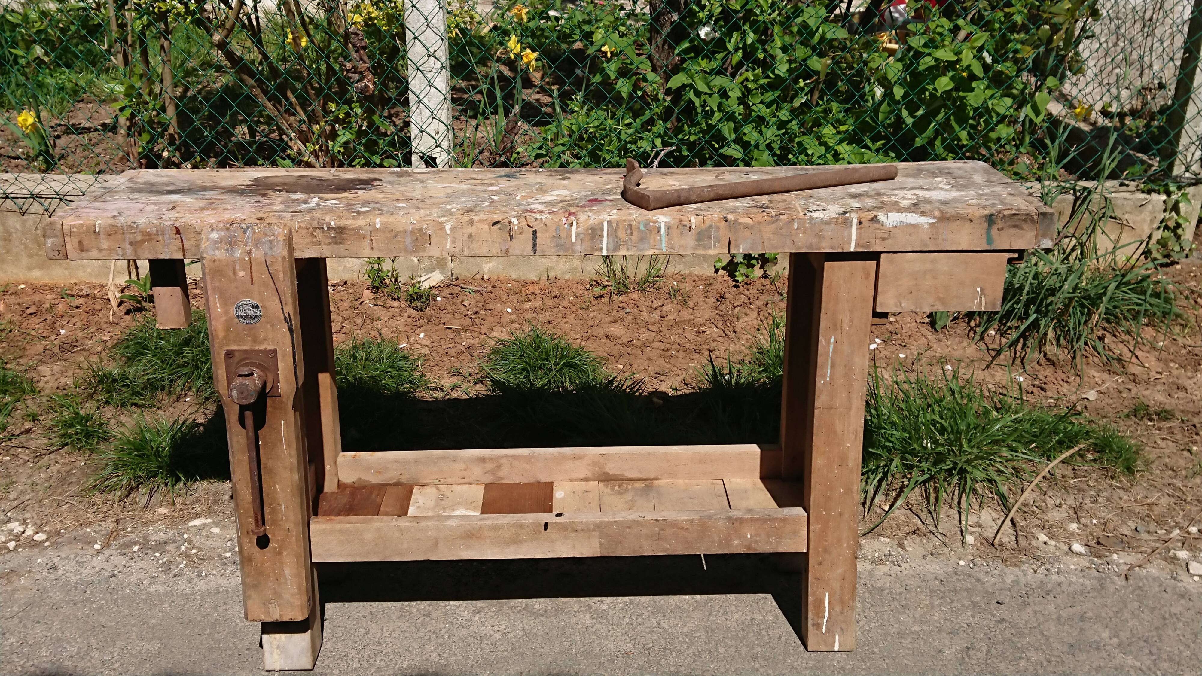 Built in raw wood with its press and valet - GRENAD