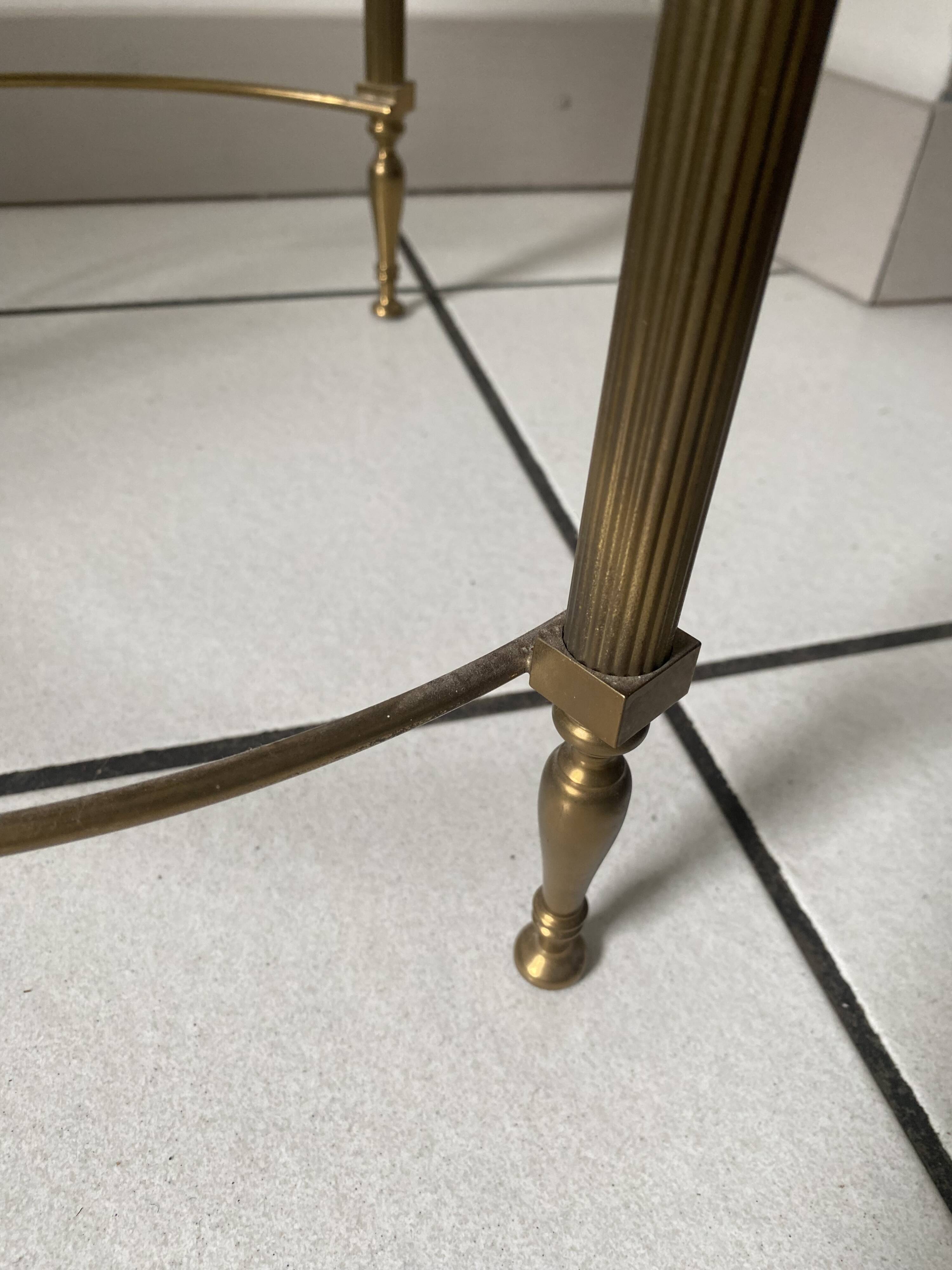 Pedestal table/Side table