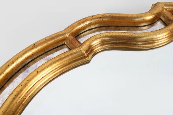 Miroir français de style Louis Philippe en bois doré décoré de verre miroir fumé