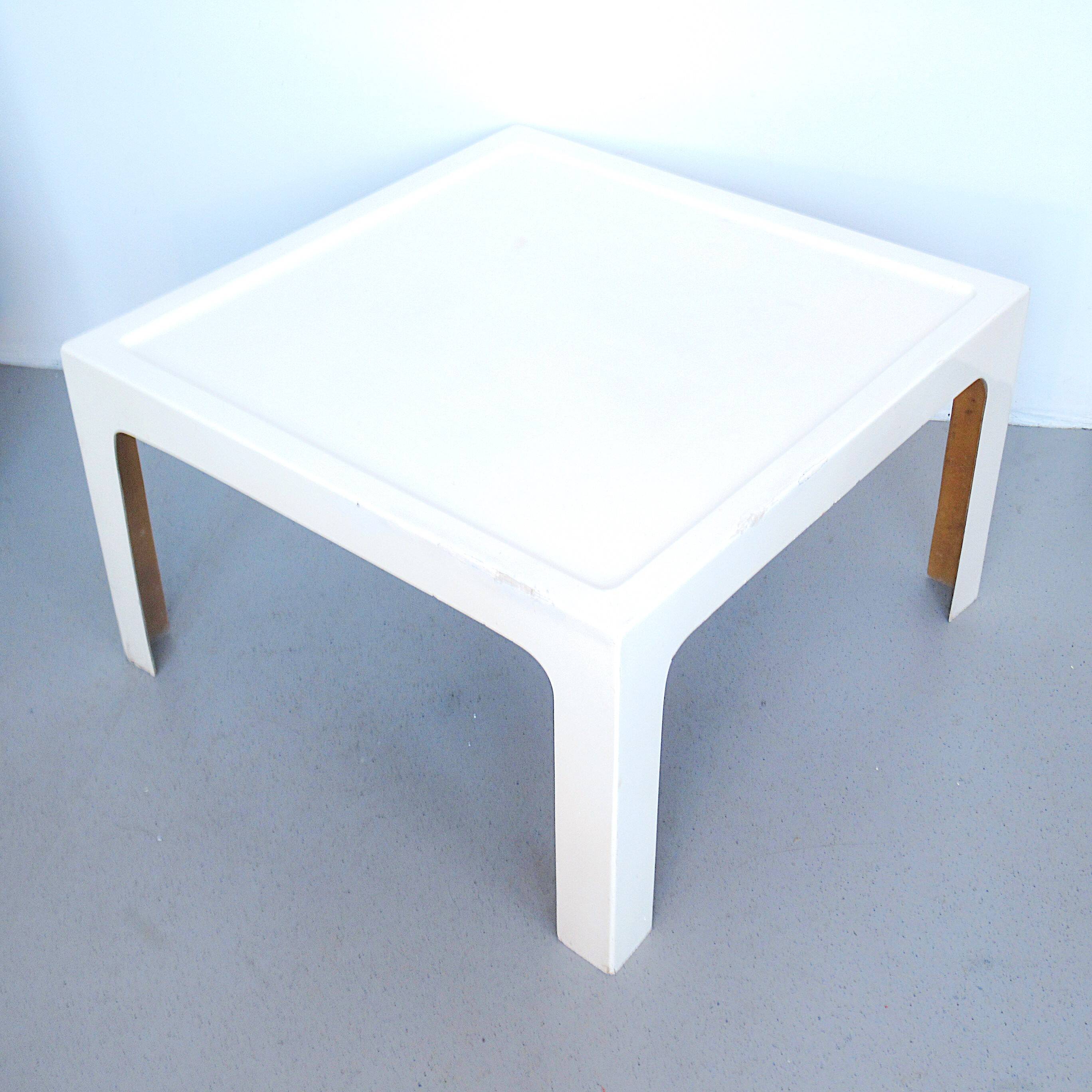 Kostka 70s square fiberglass coffee table