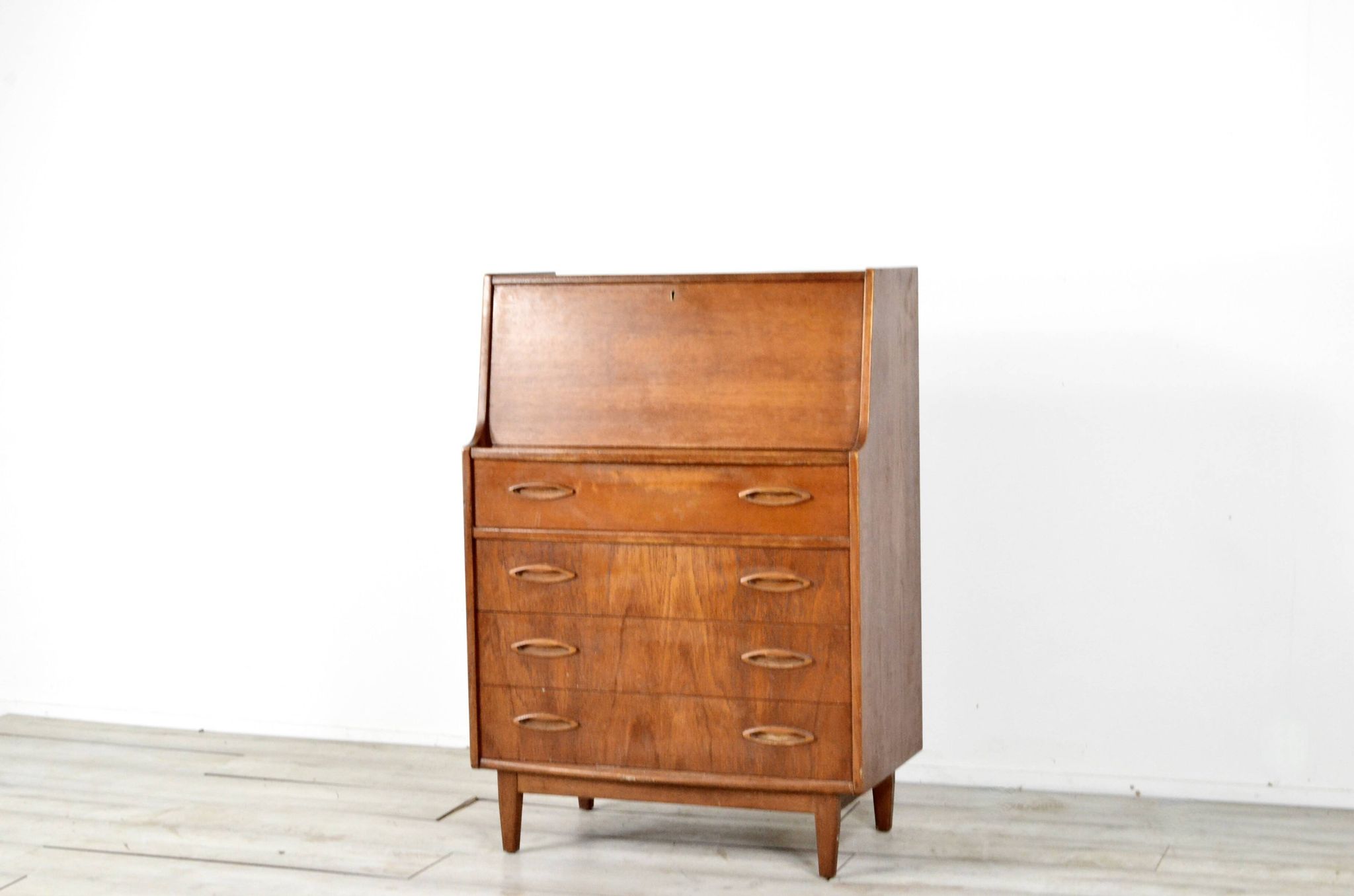 Bureau/armoire vintage en teck de style danois « Jentique » du milieu du siècle