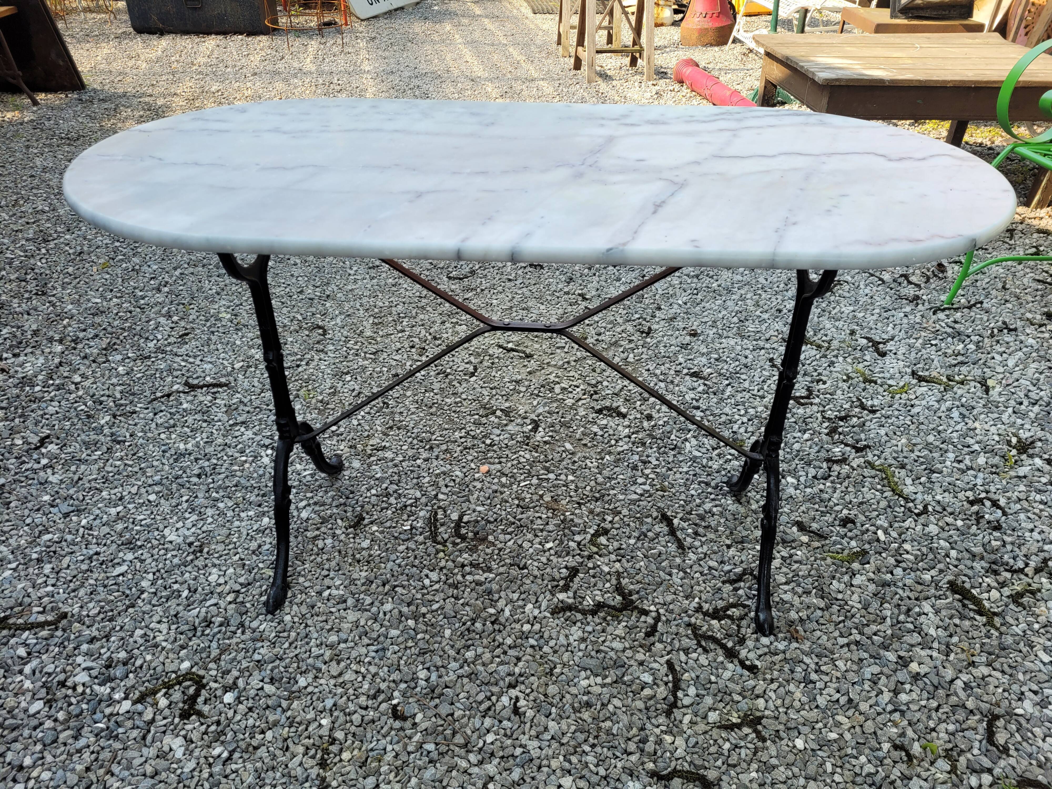Table de bistrot marbre