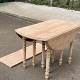 Renovated Louis Philippe extendable round banquet table with leaves, 10 feet.