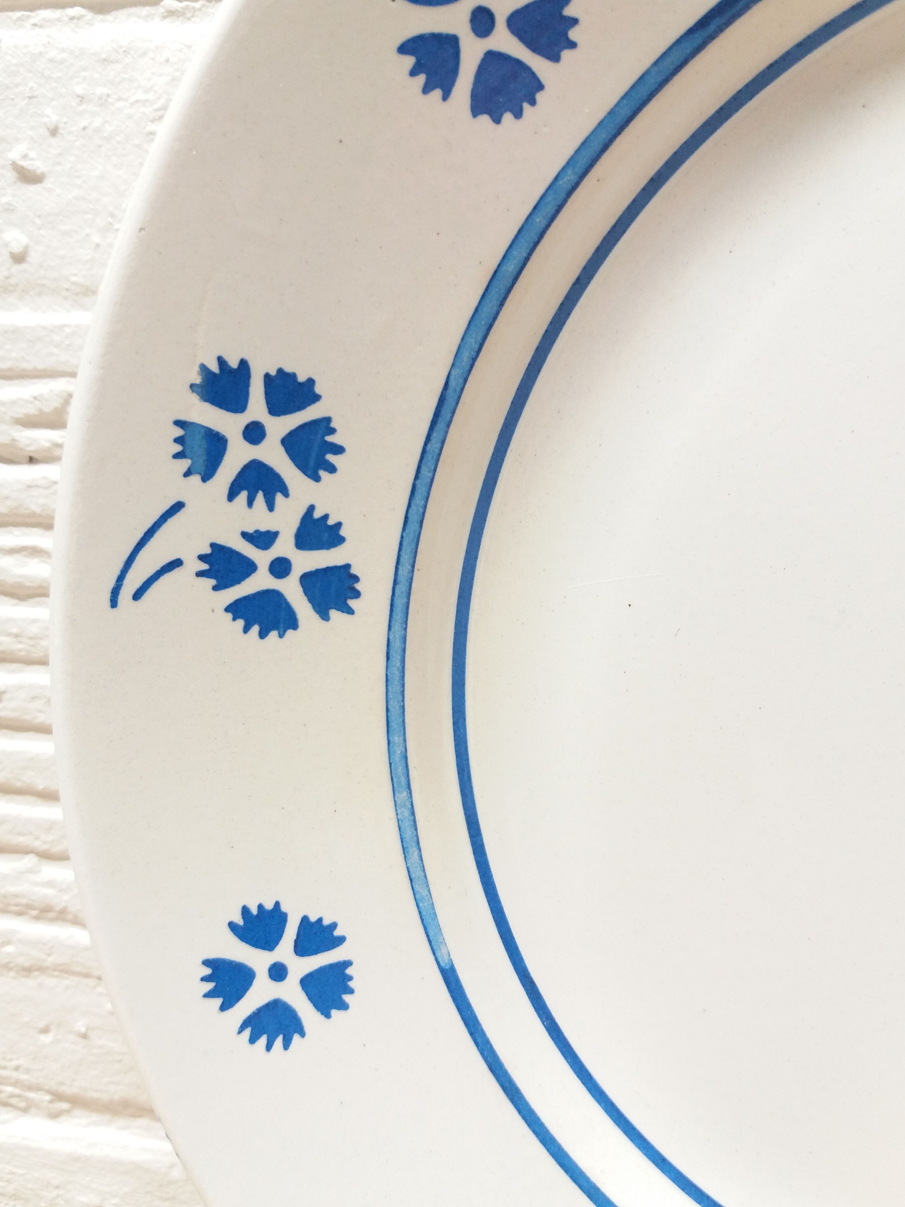 Set of 4 flat plates small flowers