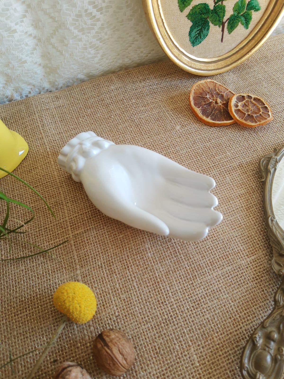Vide poche main en céramique blanche - vintage