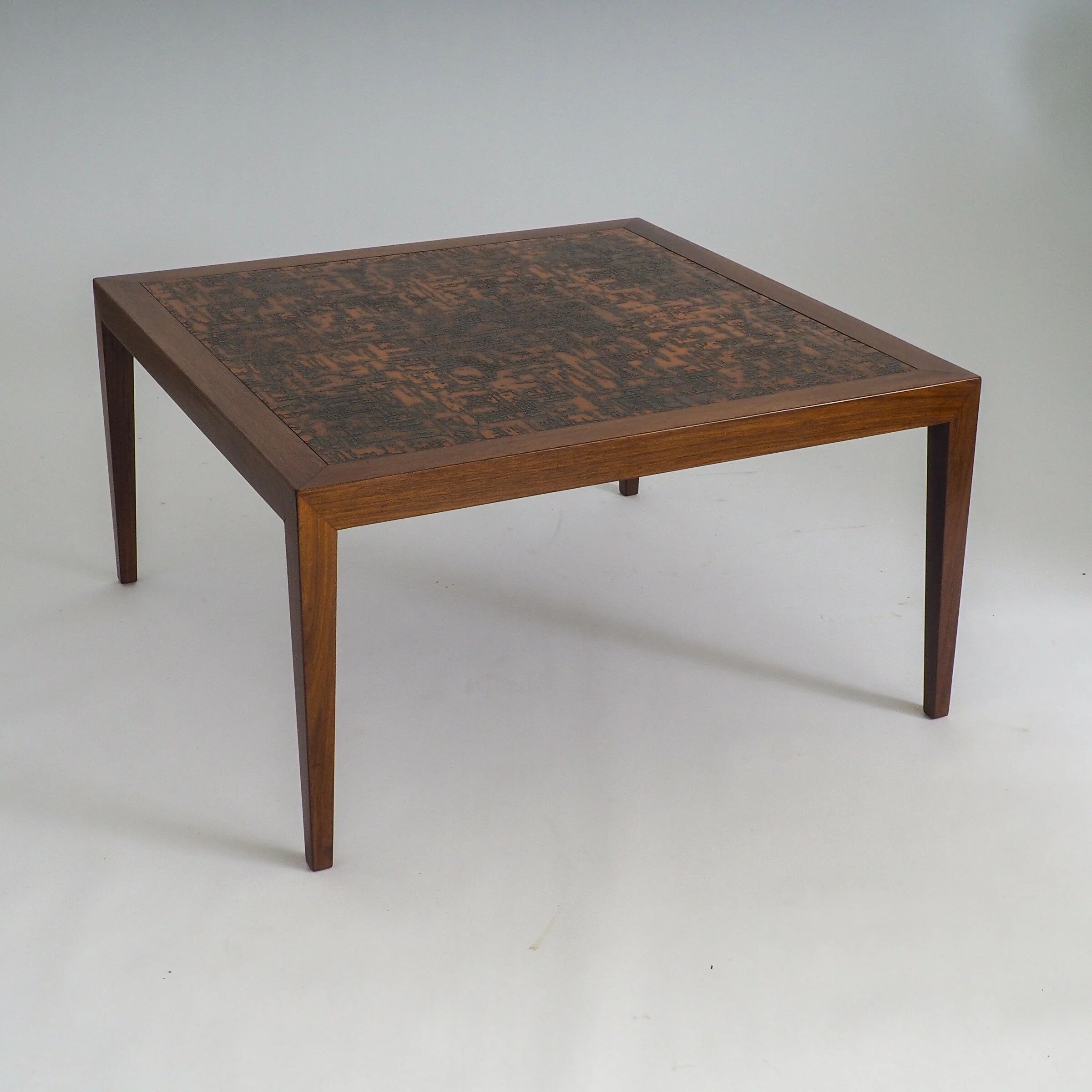 Table basse en teck et cuivre de style mid-century moderne par Severin Hansen