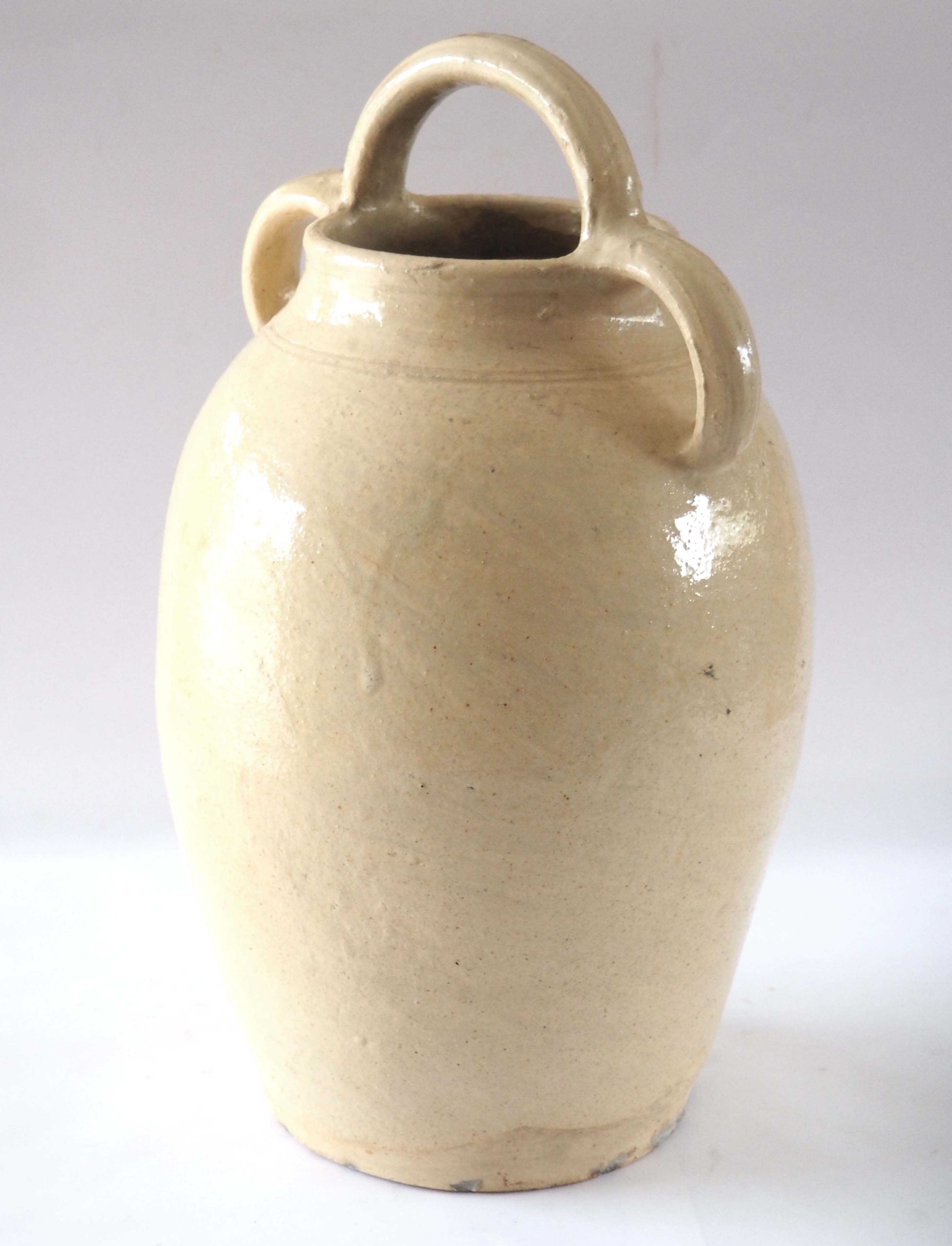 White sandstone gargoulette