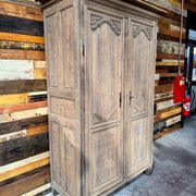 Armoire en chêne aérogommée
