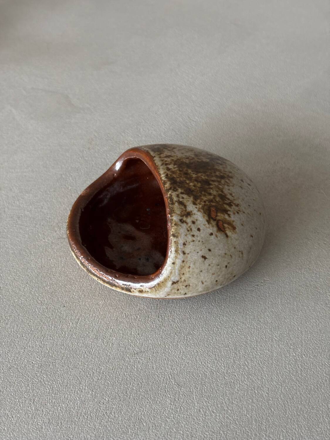 Ceramic enamelled trinket dish / jewellery holder