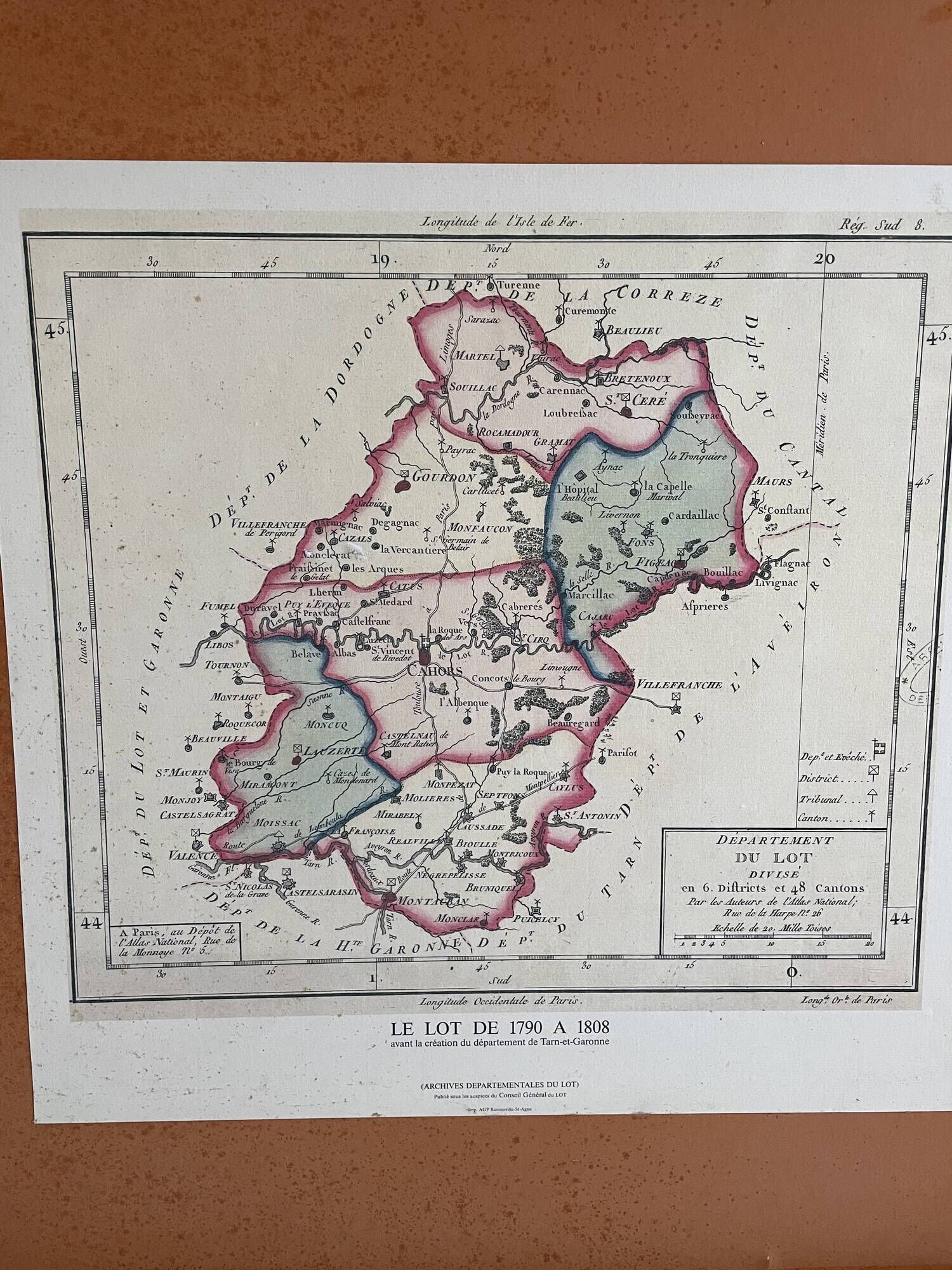 Old map of the Lot in its 66 x 66 Cm frame hand-delivered