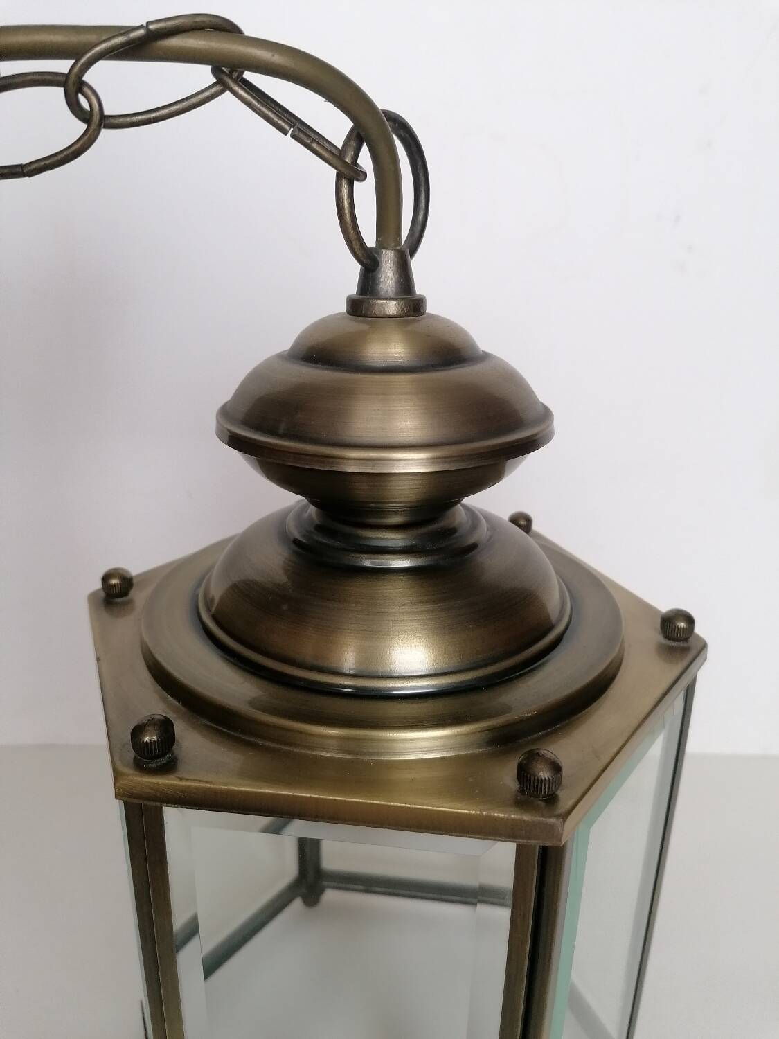 Lantern pendant light with beveled glasses