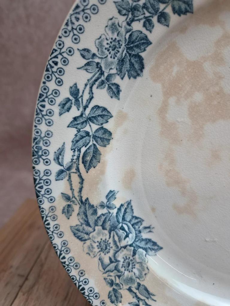 Antique plate Terre de Fer – Guadeloupe Service – Debray Establishments