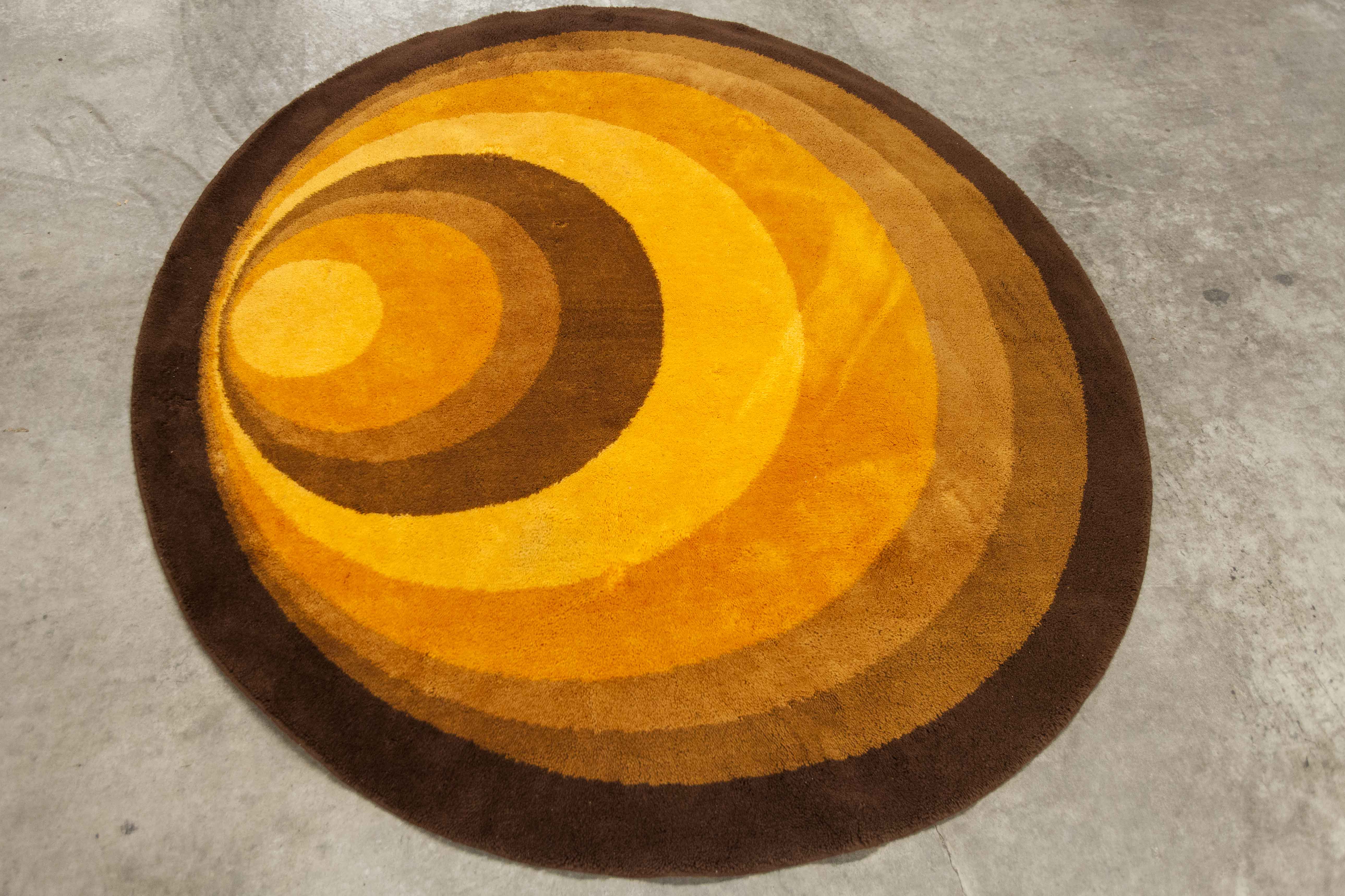 Round carpet 2m Scandinavian Schaeffler model "Atrium" synthetic from 1977