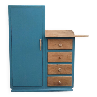 Armoire asymétrique table à langer