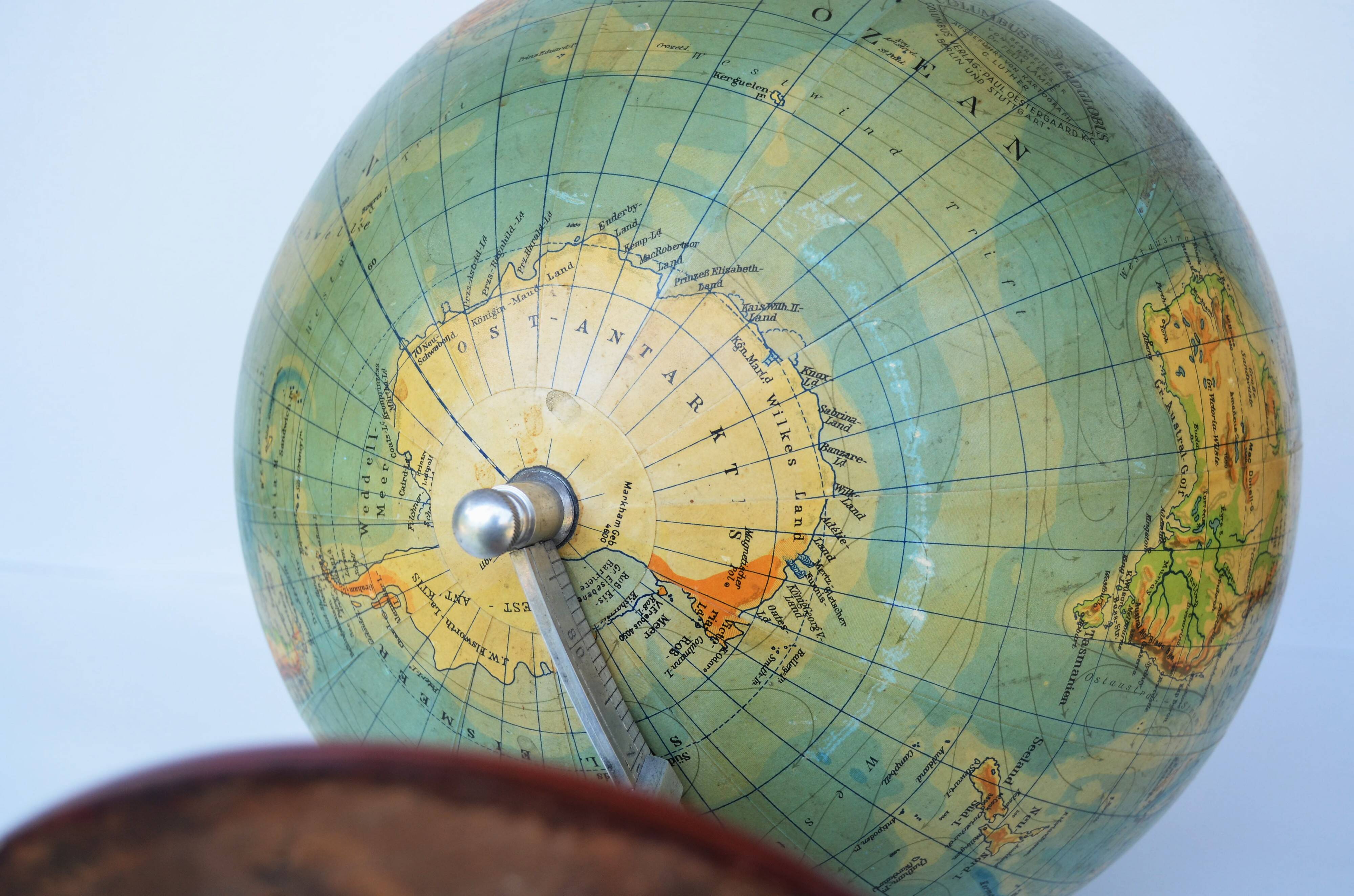 Large Earth globe 40s - Art Deco - Columbus Berlin  50 cm H