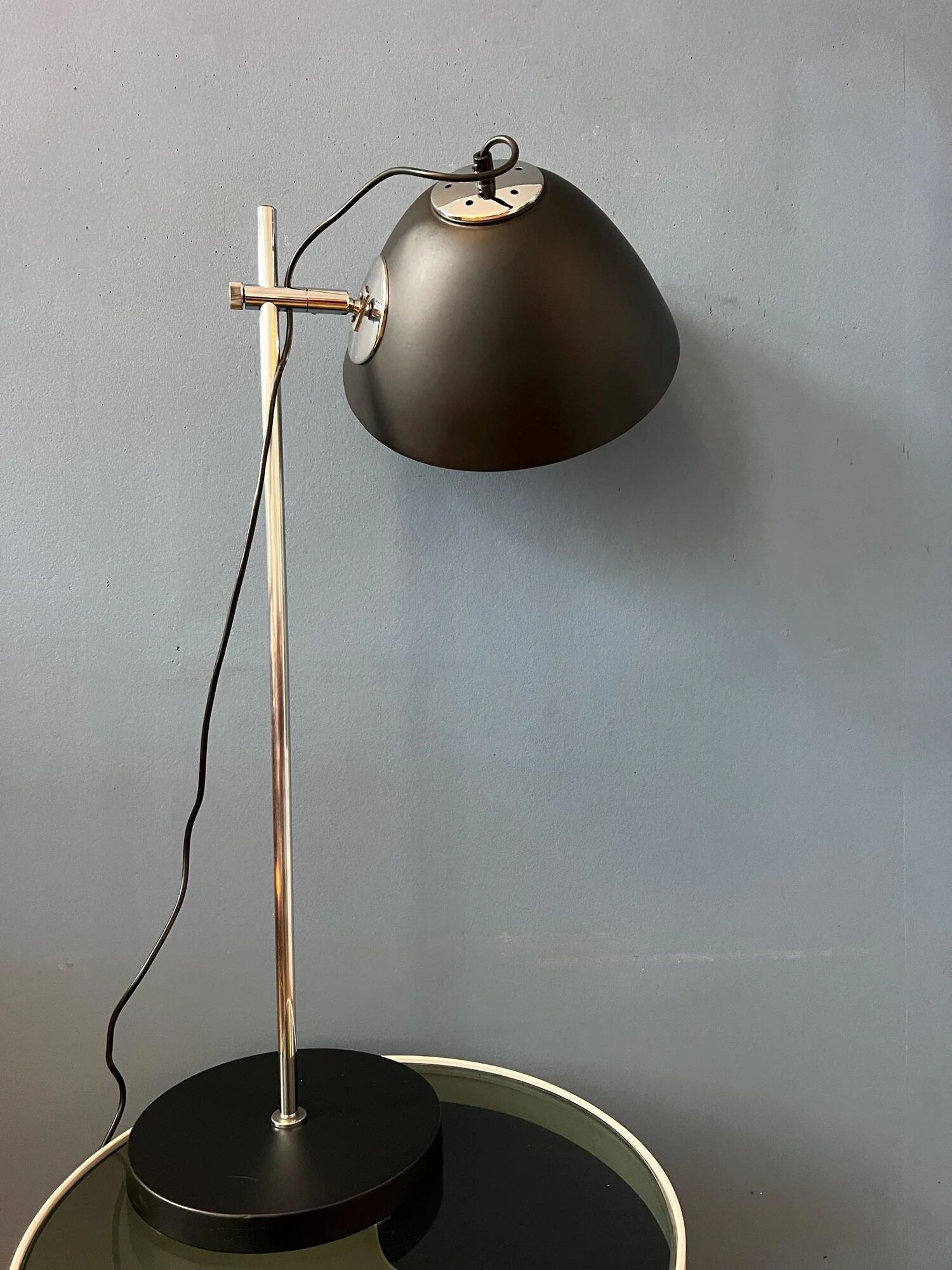 Black mid-century Dijkstra flexible desk lamp