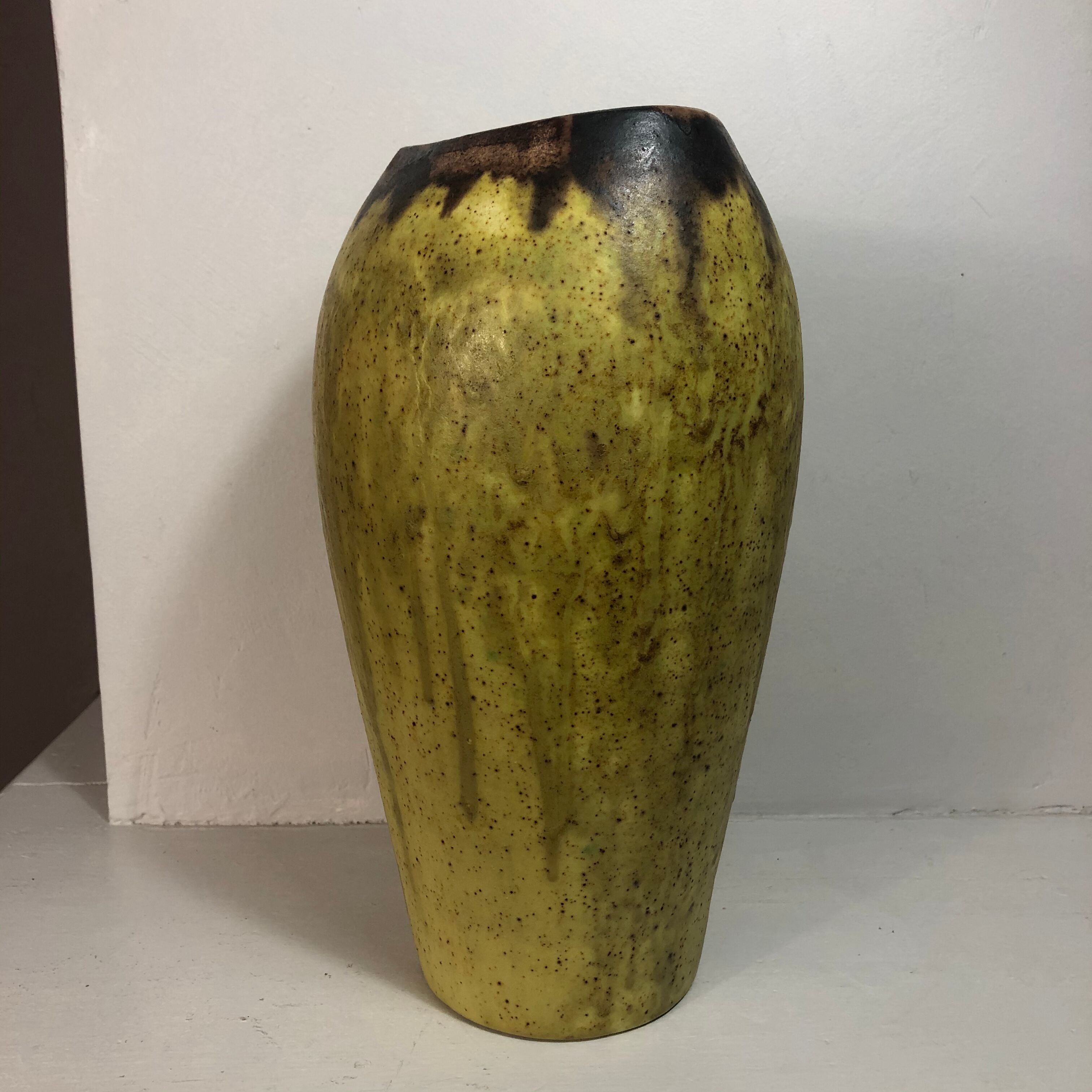 LE FOULON sandstone vase