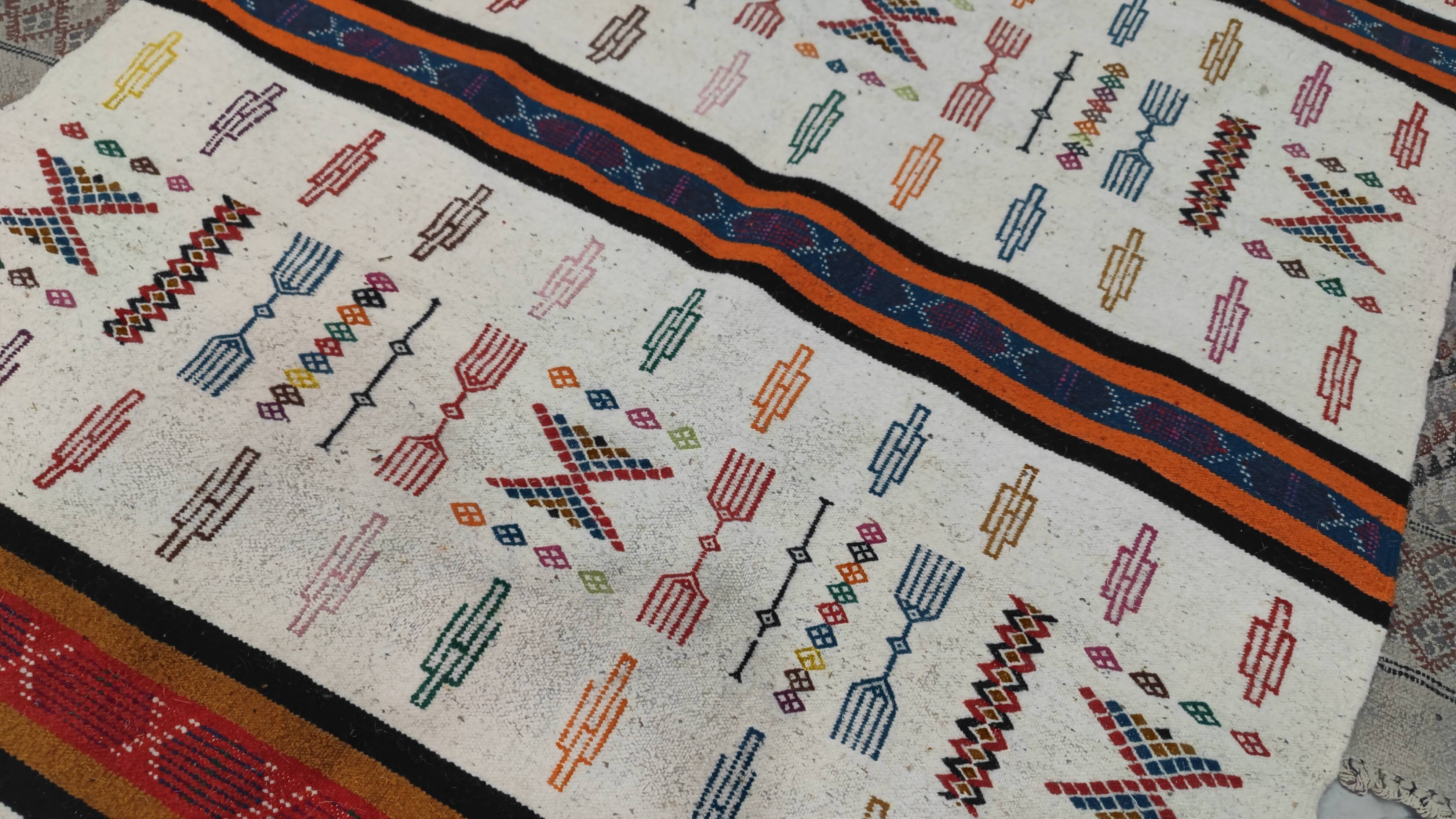 Handmade Berber rug in natural wool