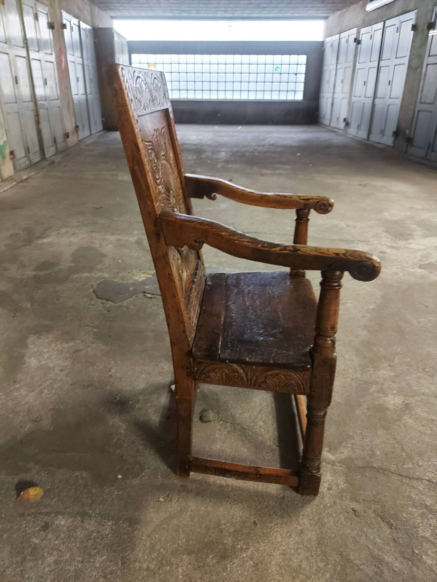 English armchair, epoque XVll
