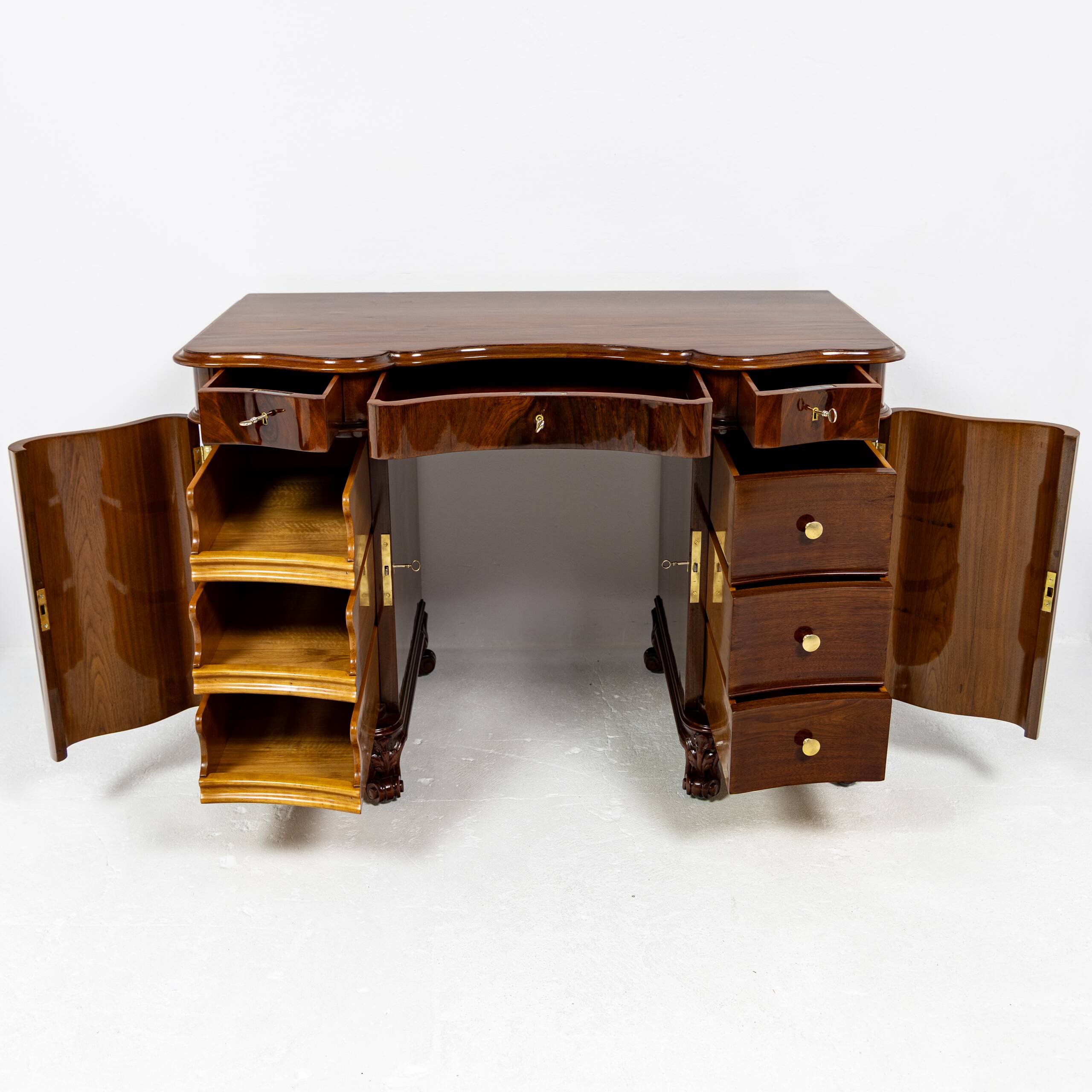 Small lady's desk Louis-Philippe in walnut 1840-1860