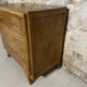 Vintage chest of drawers with 4 drawers and tapered legs.