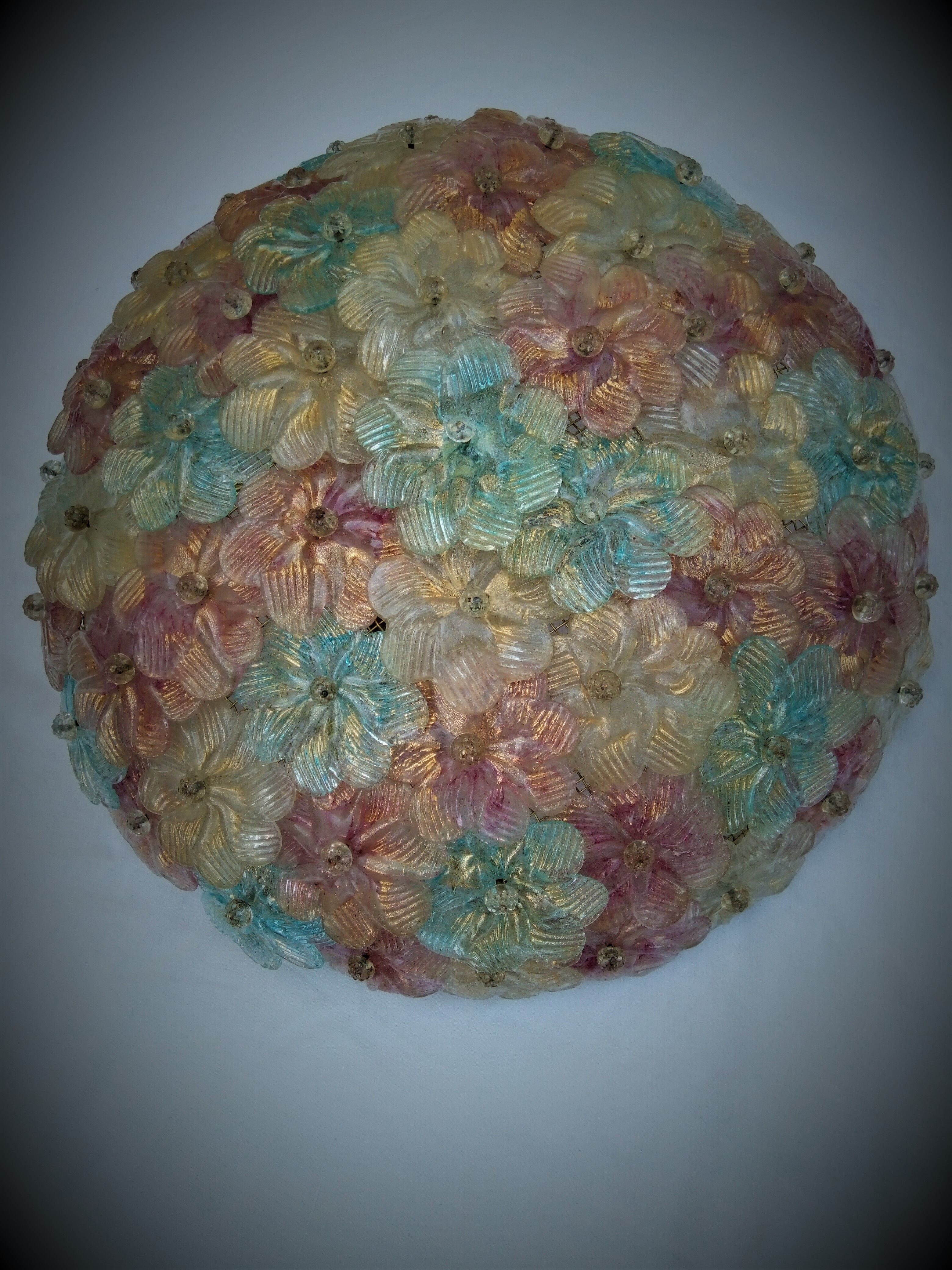 Glass ceiling in glass flowers. Murano 60/70 Barovier & Toso