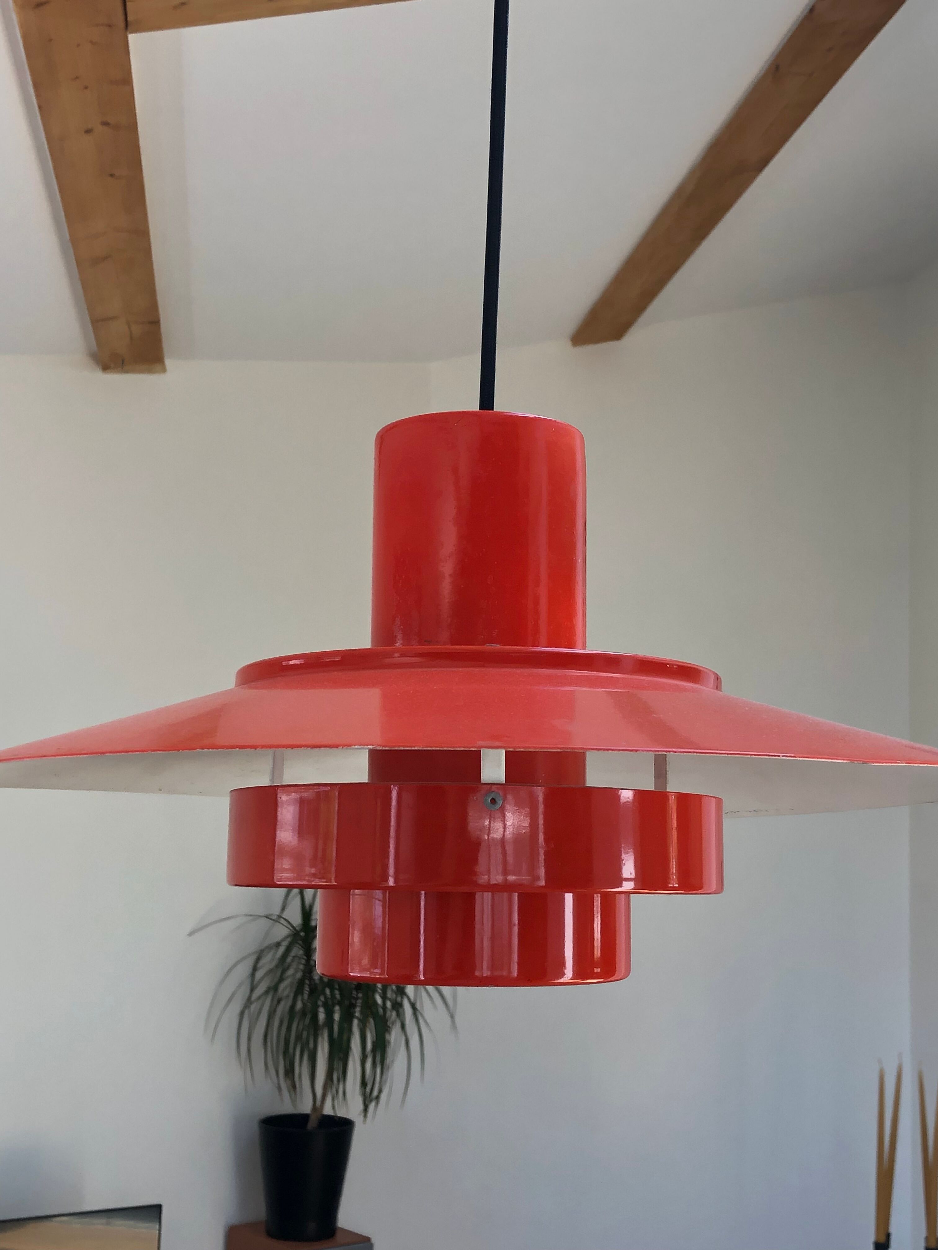 Scandinavian pendant lamp
