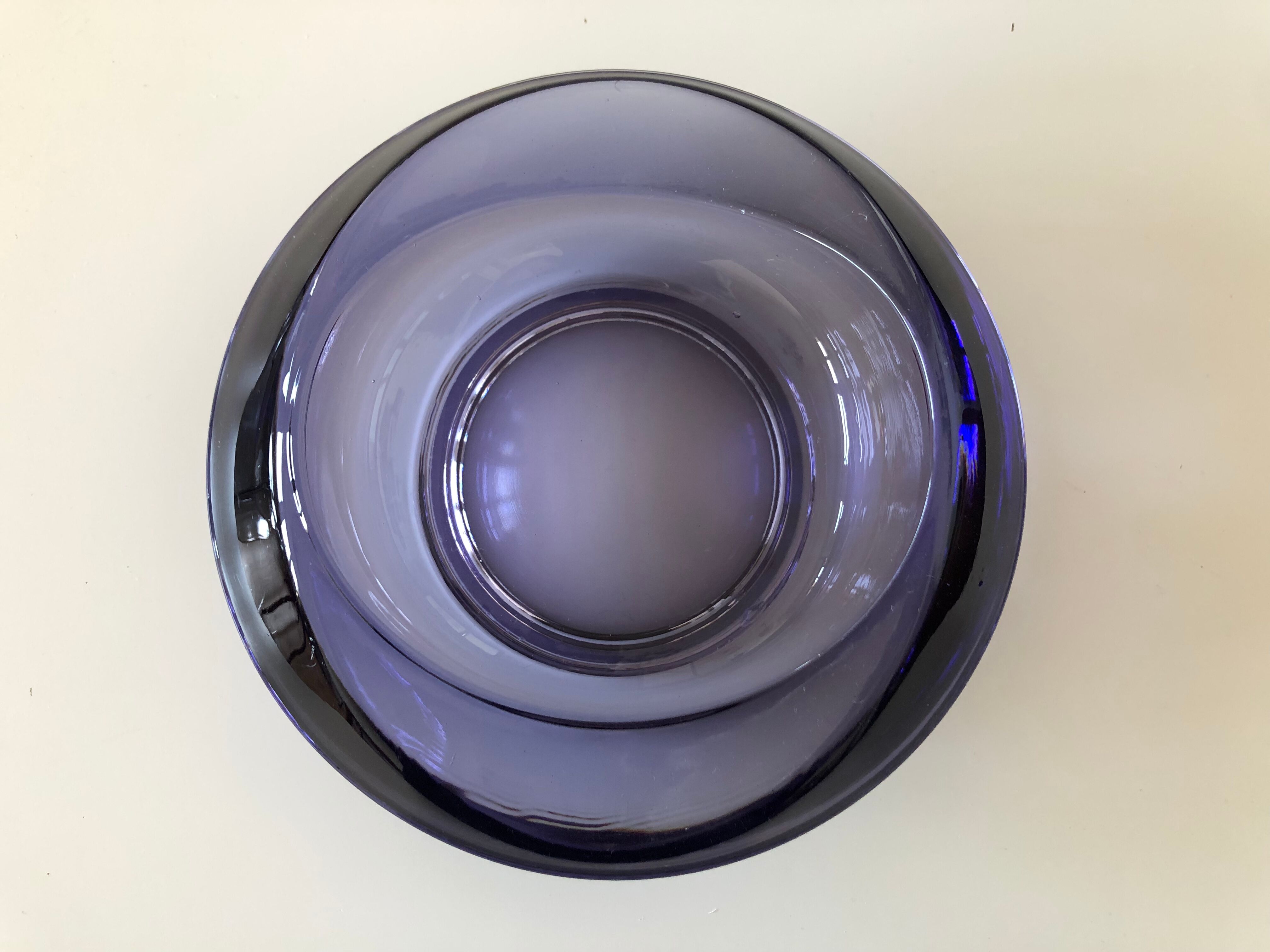 Empty-pocketed purple Murano glass