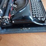 Old Remington portable typewriter No. 5 T
