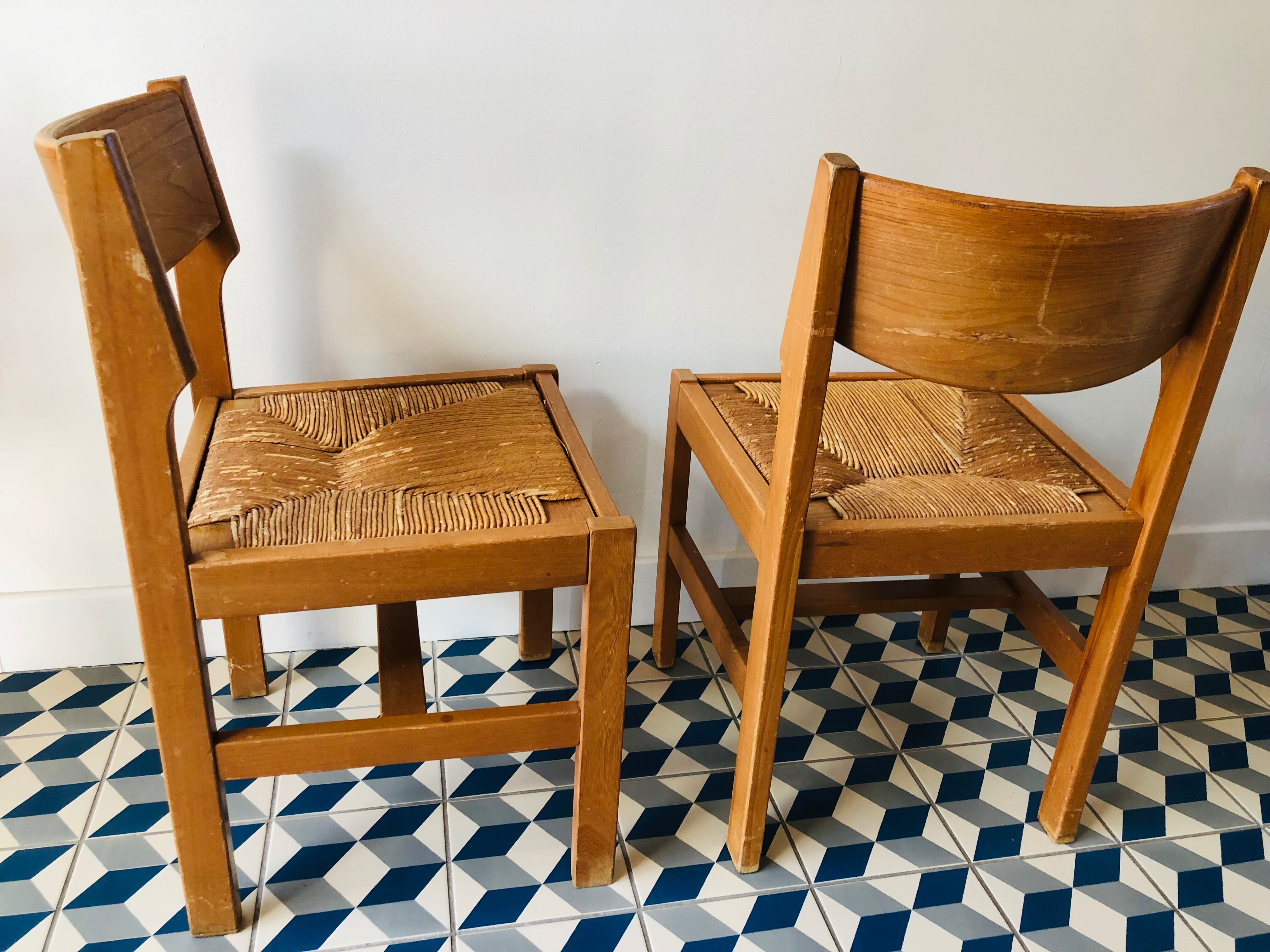 4 vintage pine chairs sitting straw