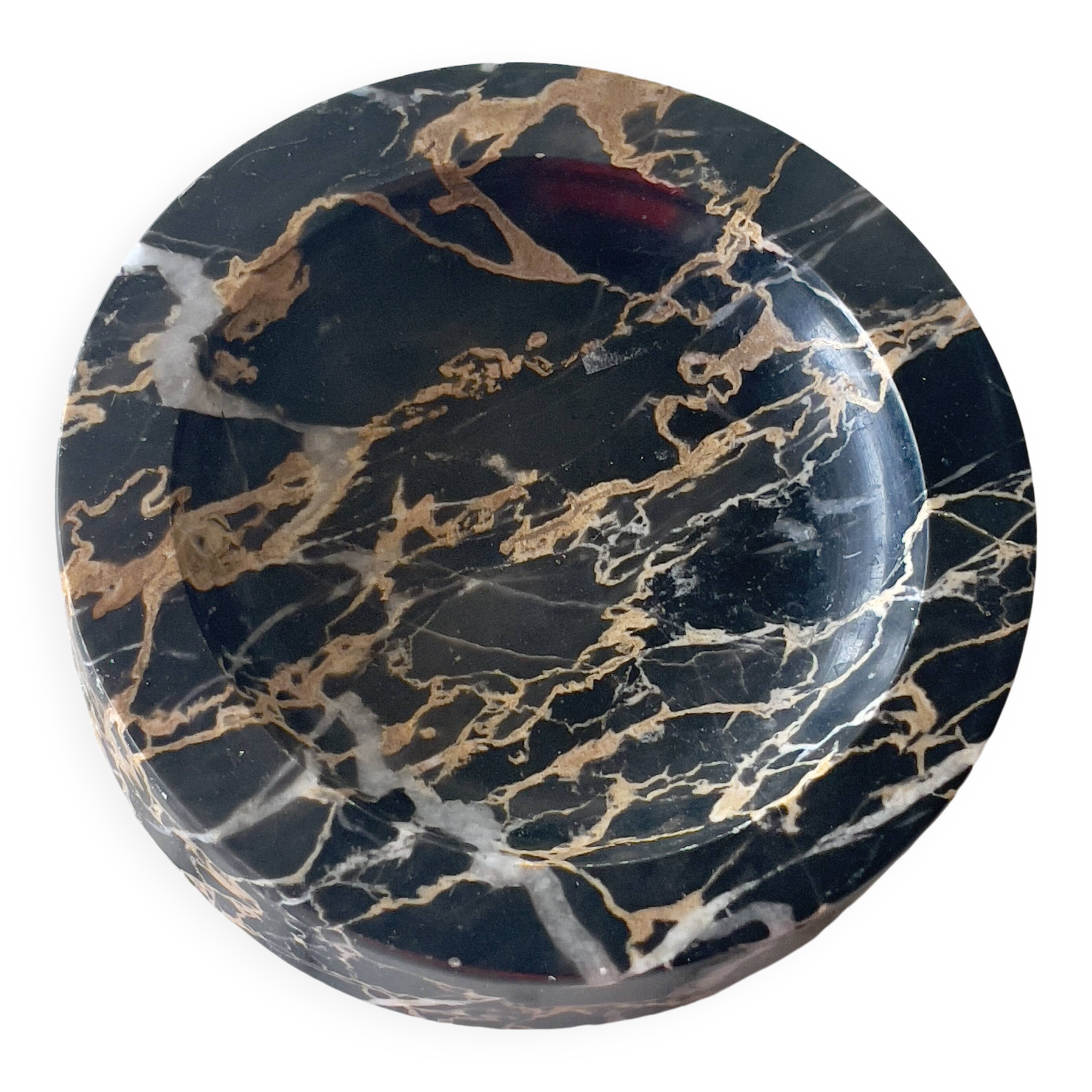 Marble pocket emptier