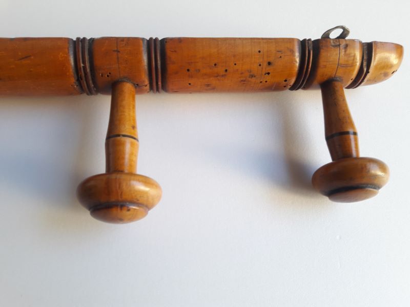 Wooden wall coat rack 4 hooks