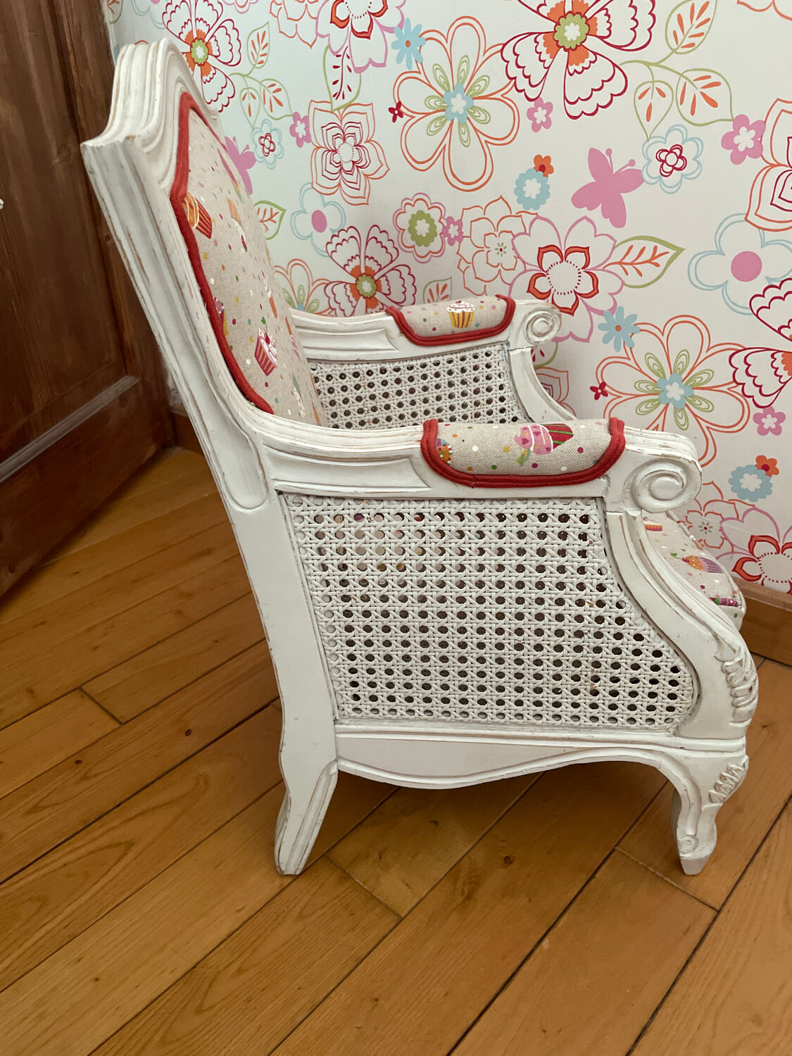 Child armchair