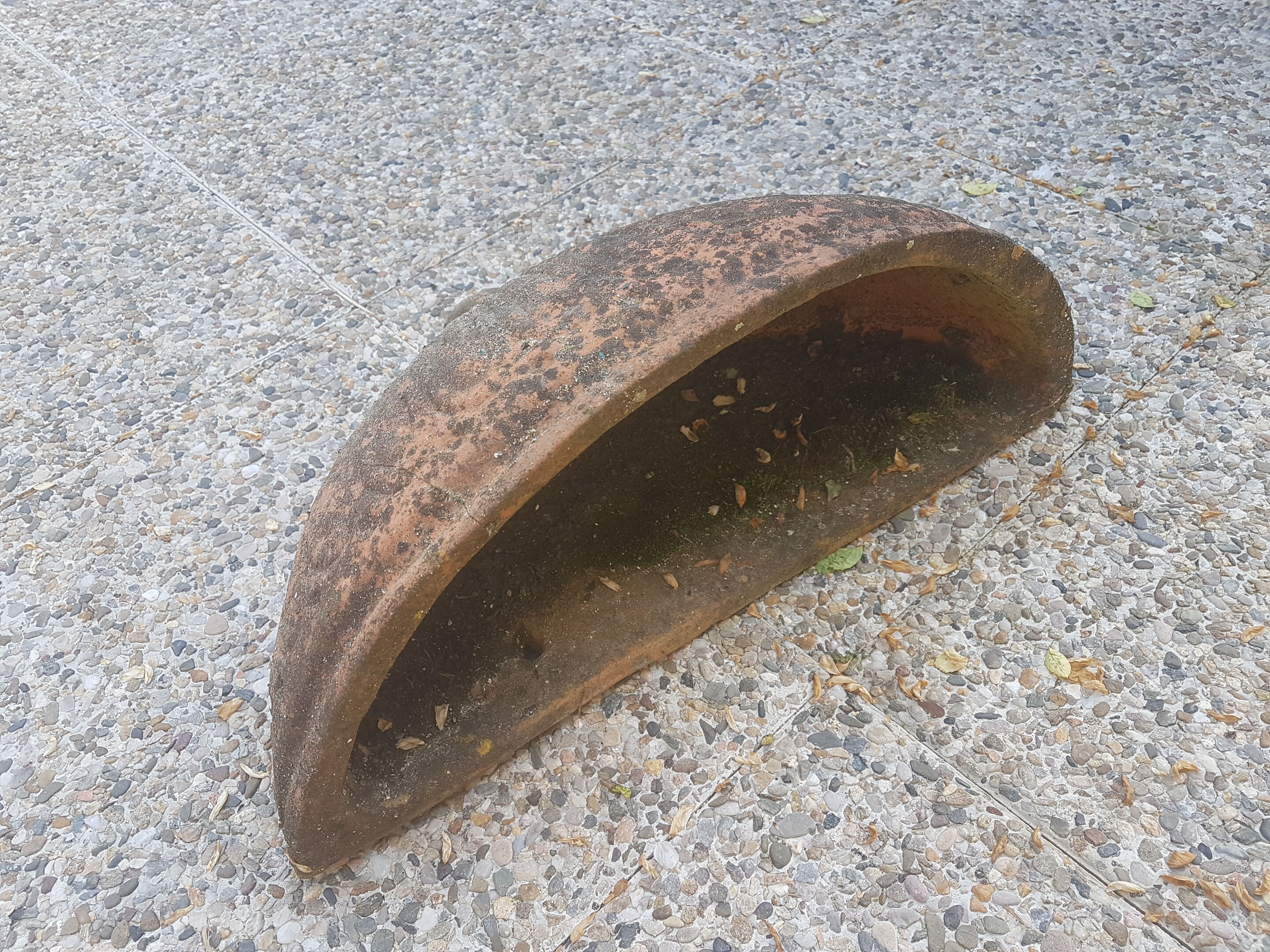 Pair of planter wall half moon