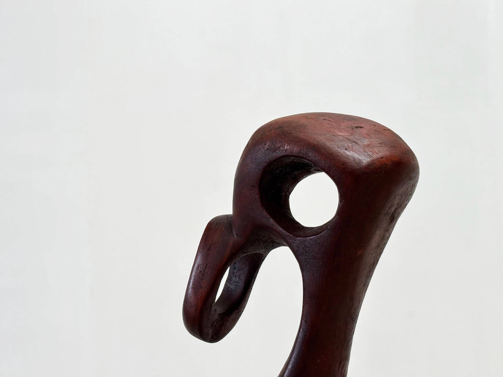 Sculpture abstraite en bois des années 1960