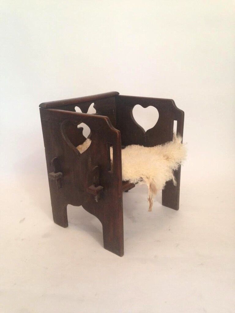 Armchair mountain art popular 50 years