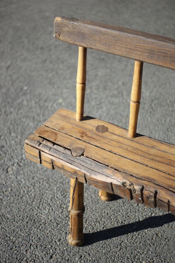 Grand banc bois vintage, banc bois ancien, banc artisanal, brutaliste, hall d'entrée
