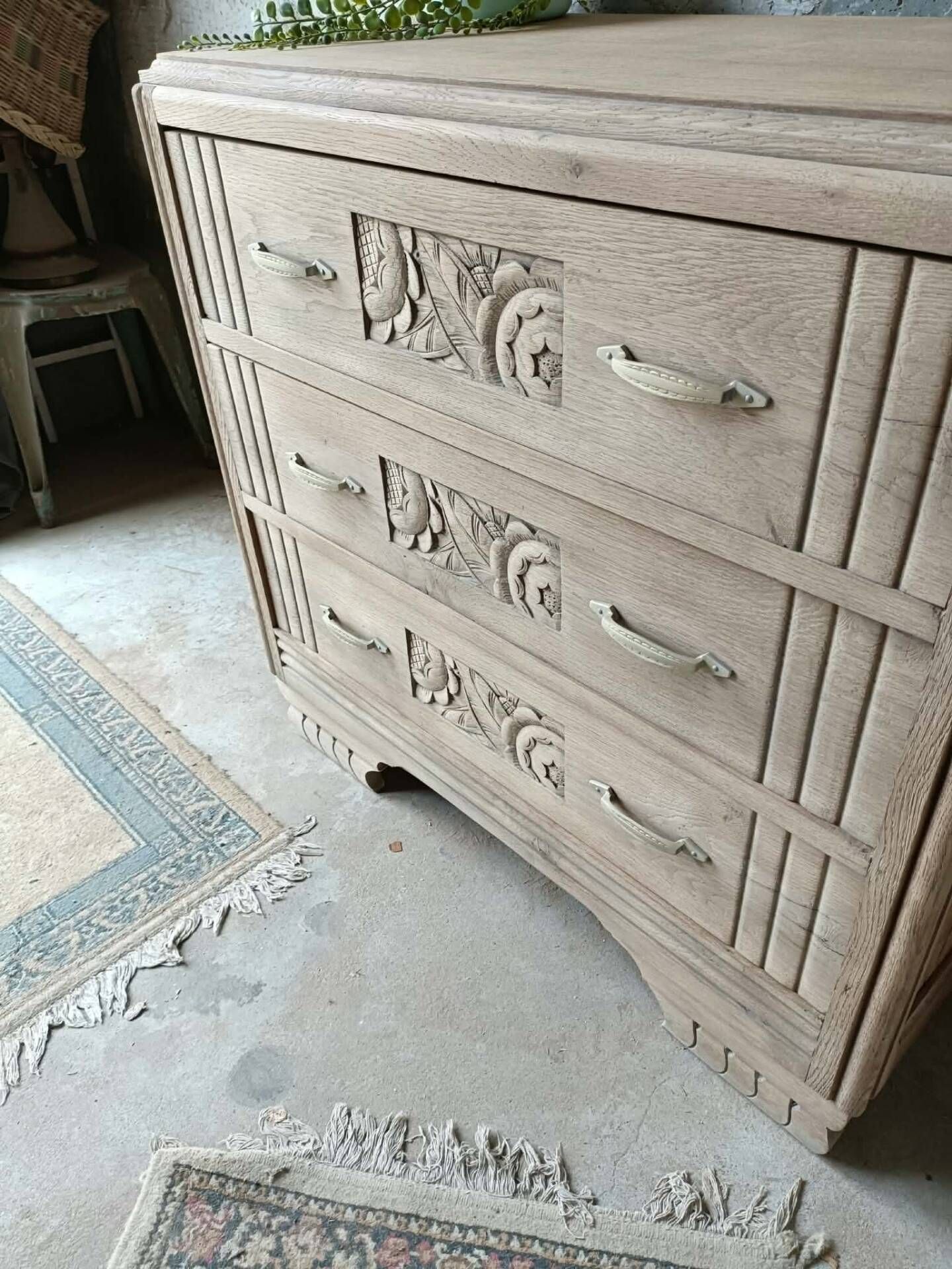 Art Deco chest of drawers