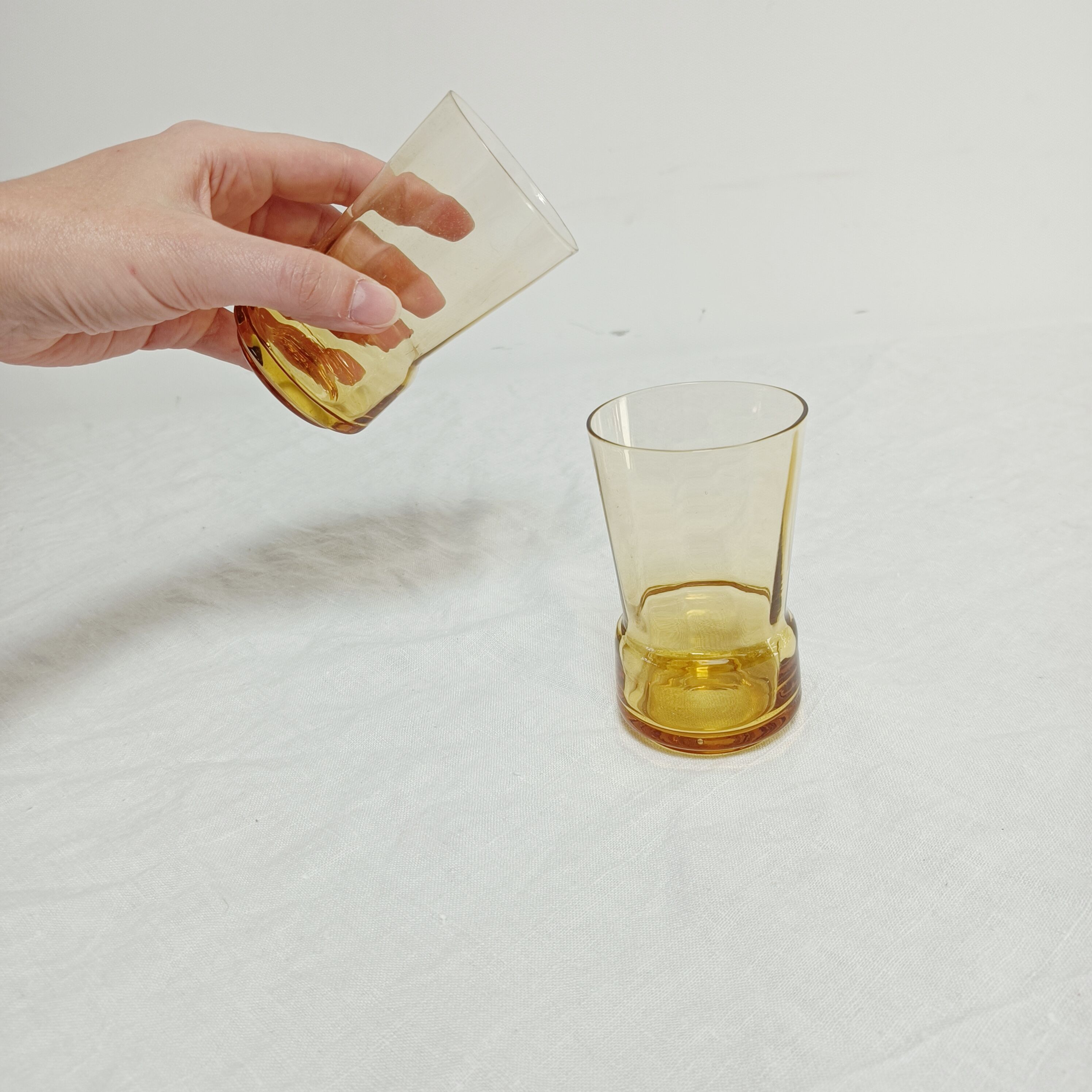 Set of 2 yellow glass water glasses
