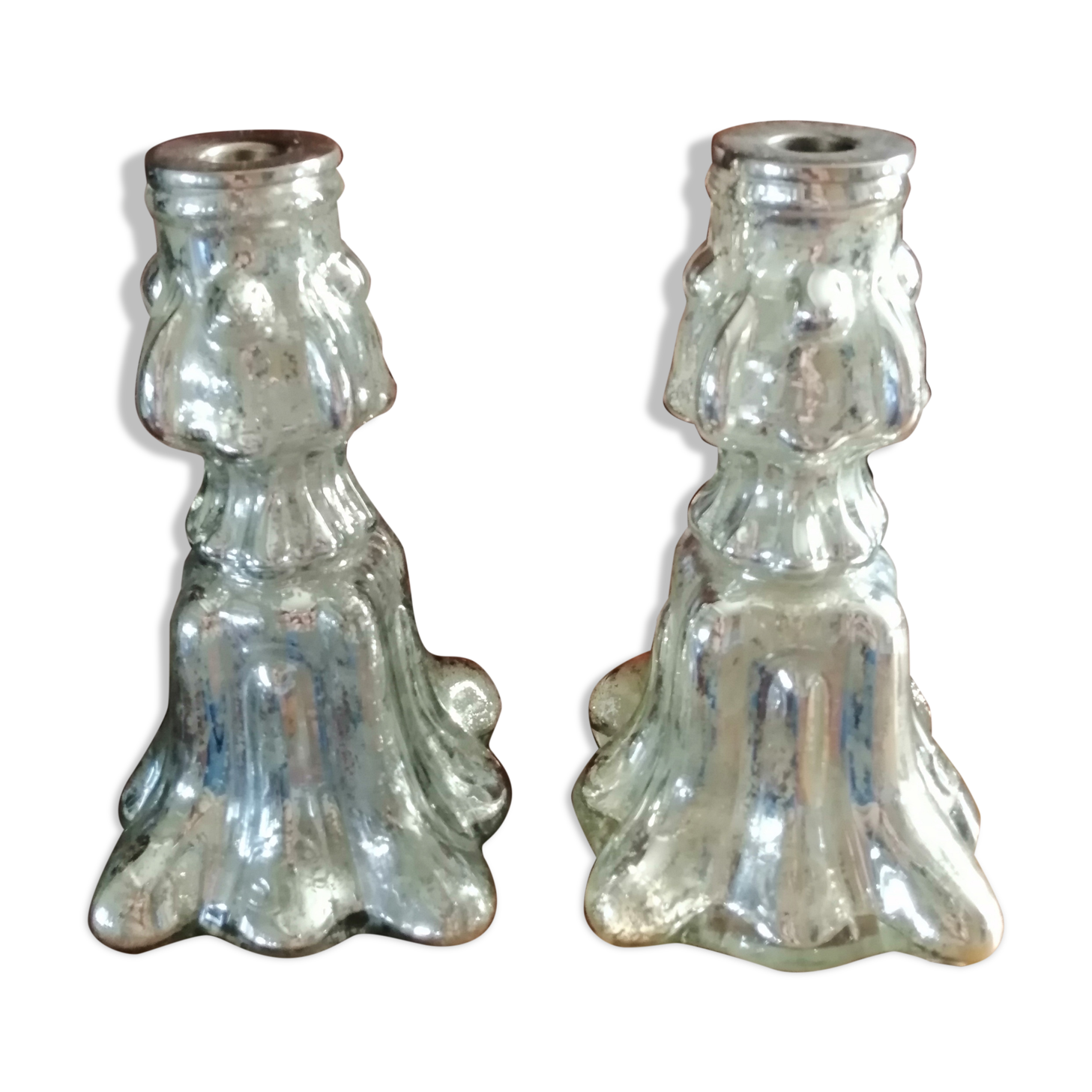 Paire de bougeoirs en verre mercurisé
