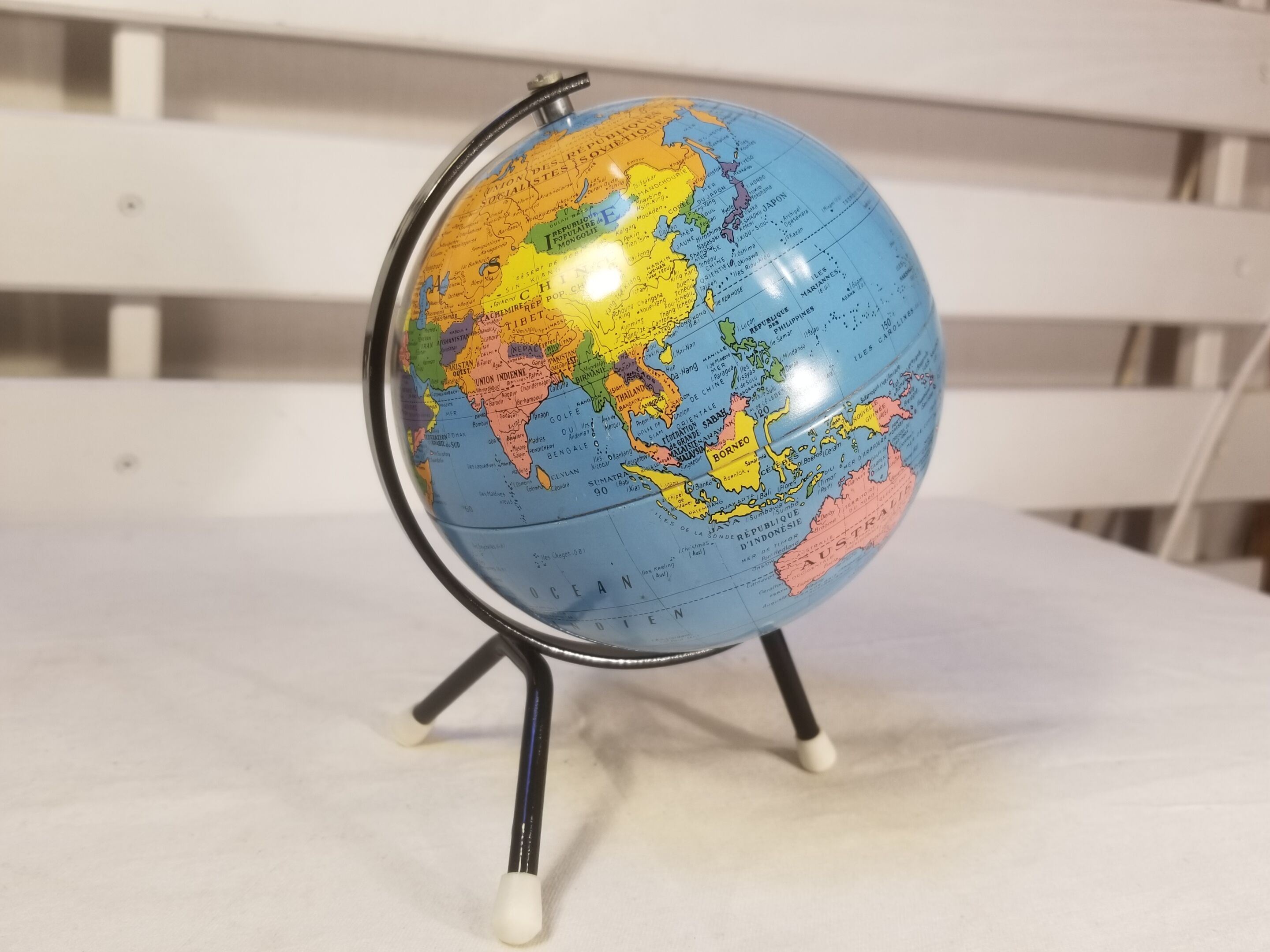 Globe taride metal- model 154