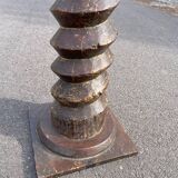 Press screw column