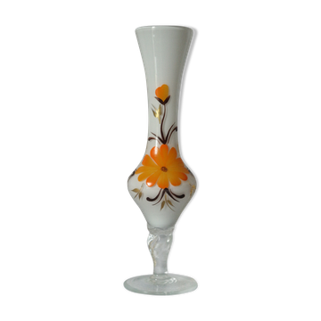 Soliflore in white opaline vintage flower